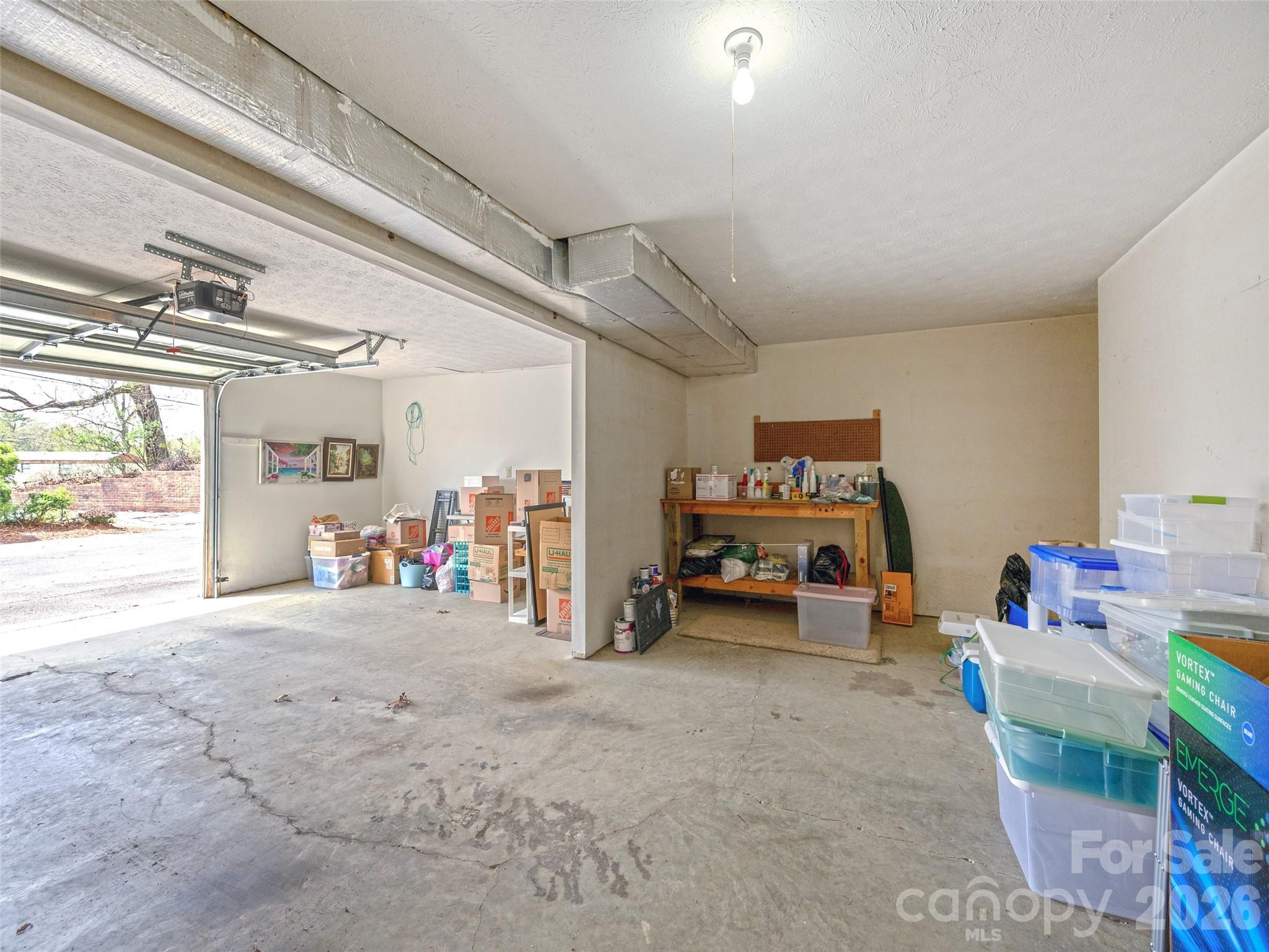 103 Oakwood Place #4 — Hendersonville