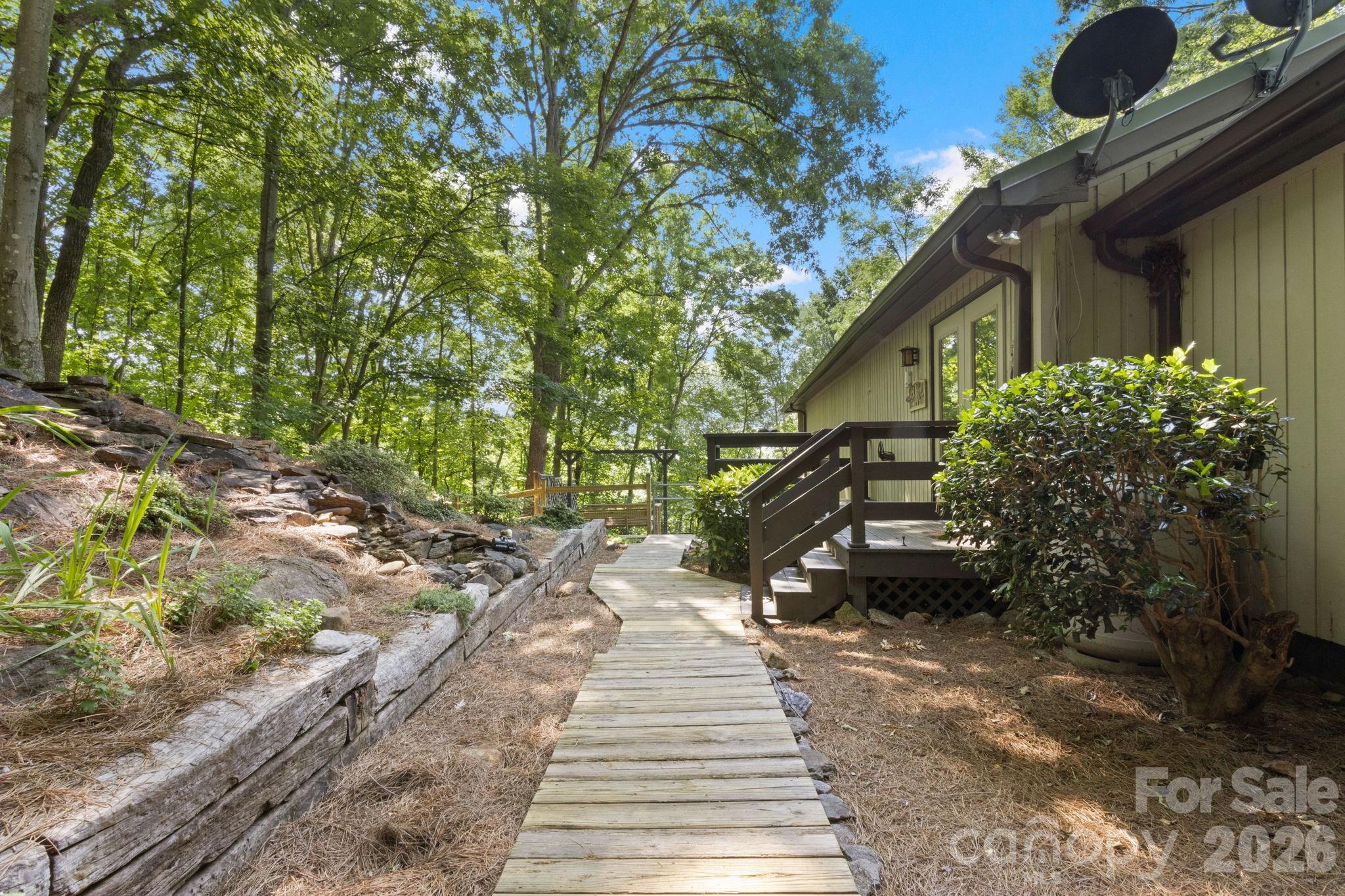 56 Cardinal Circle — Tryon