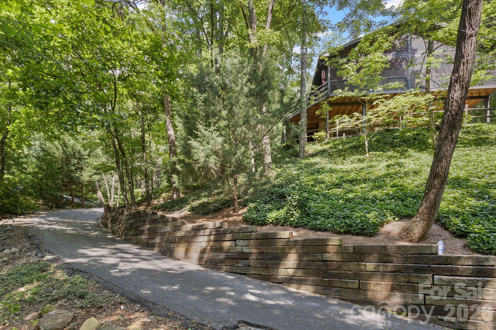 56 Cardinal Circle — Tryon