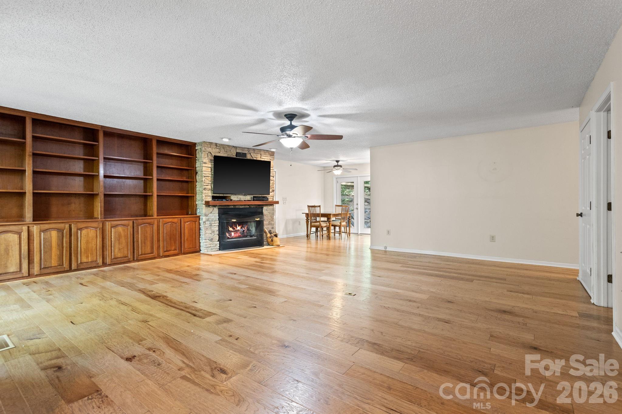 56 Cardinal Circle — Tryon