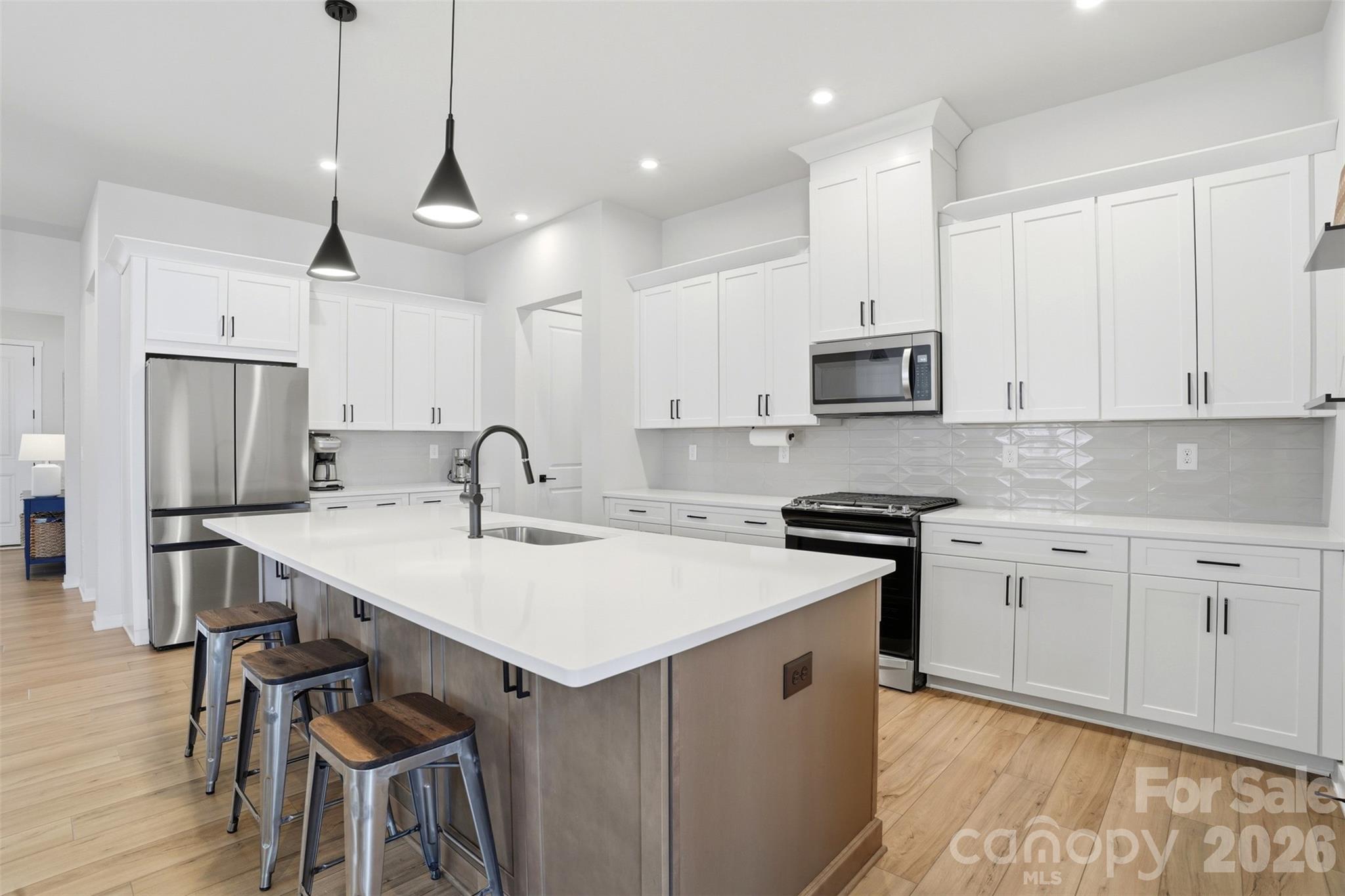 7104 Wayfarer Drive — Charlotte
