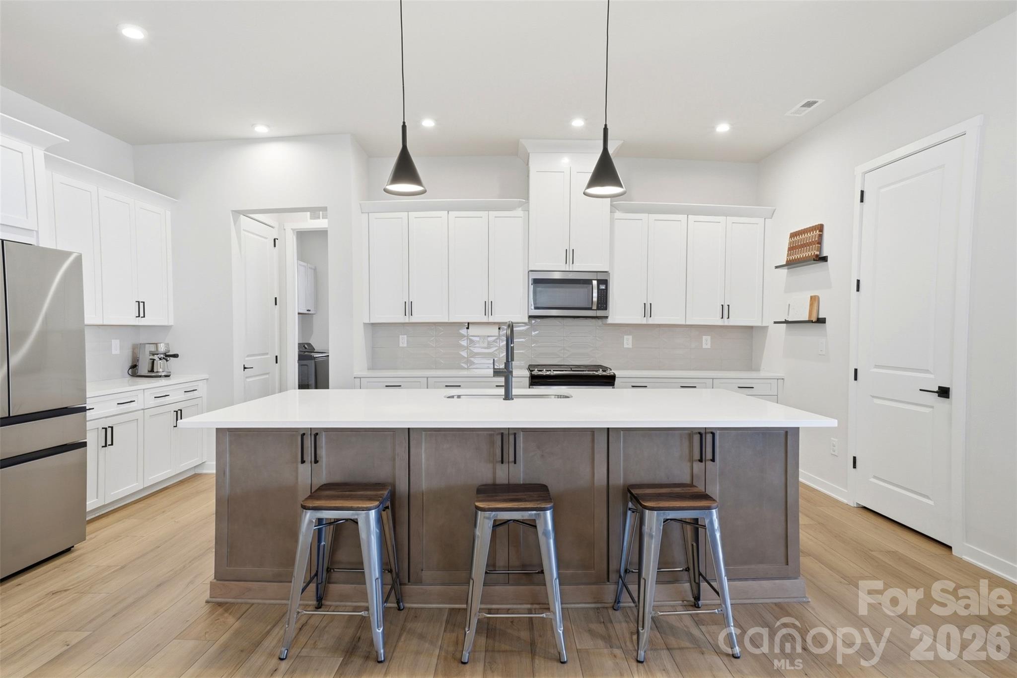 7104 Wayfarer Drive — Charlotte