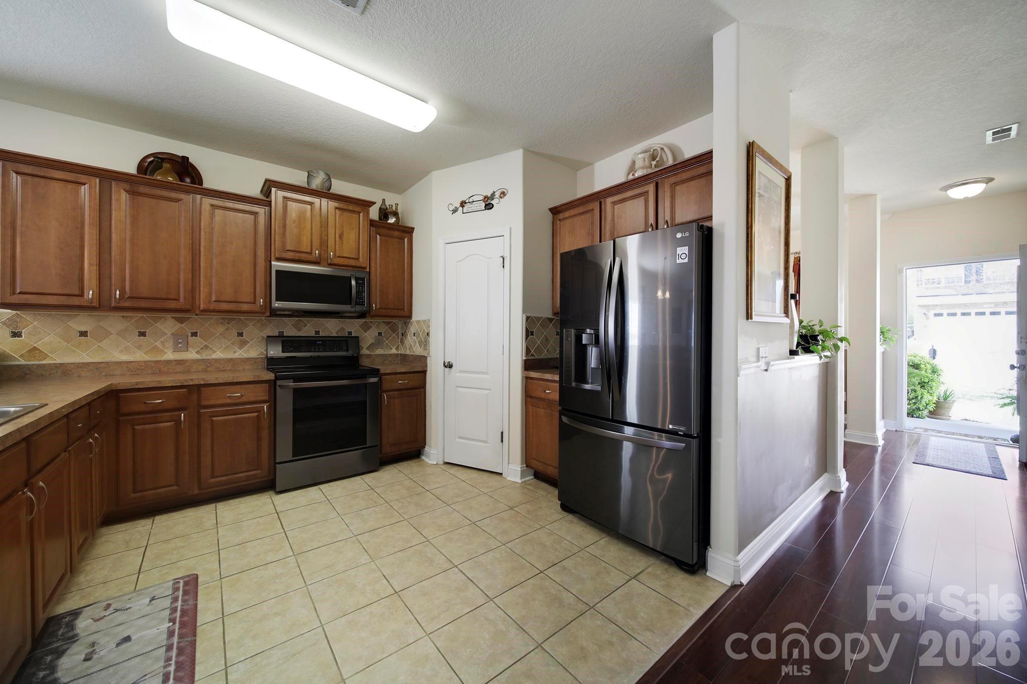 2492 Glyncastle Way — Gastonia