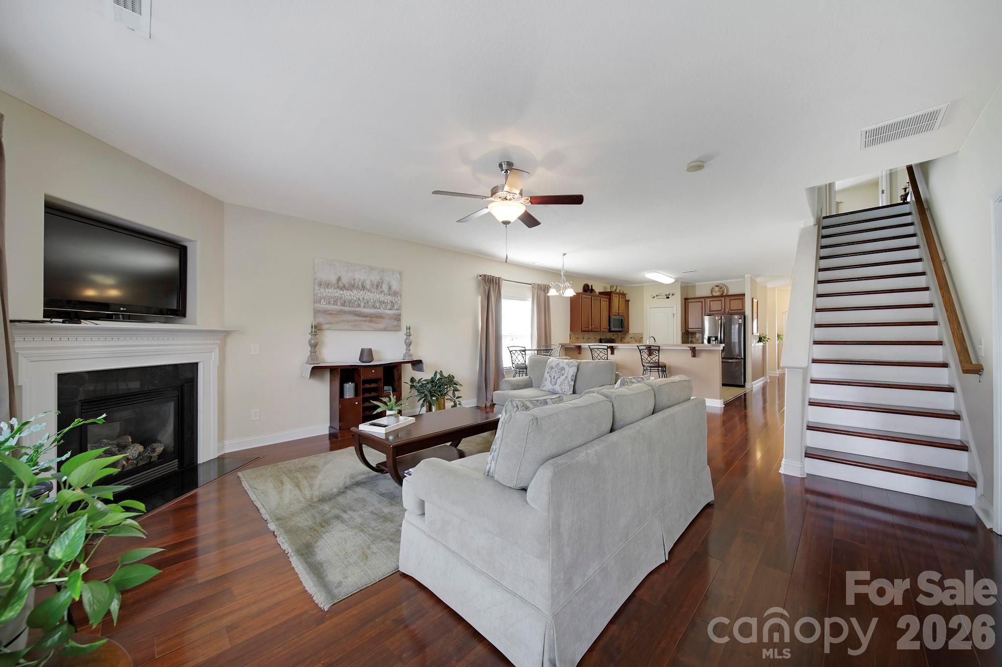 2492 Glyncastle Way — Gastonia