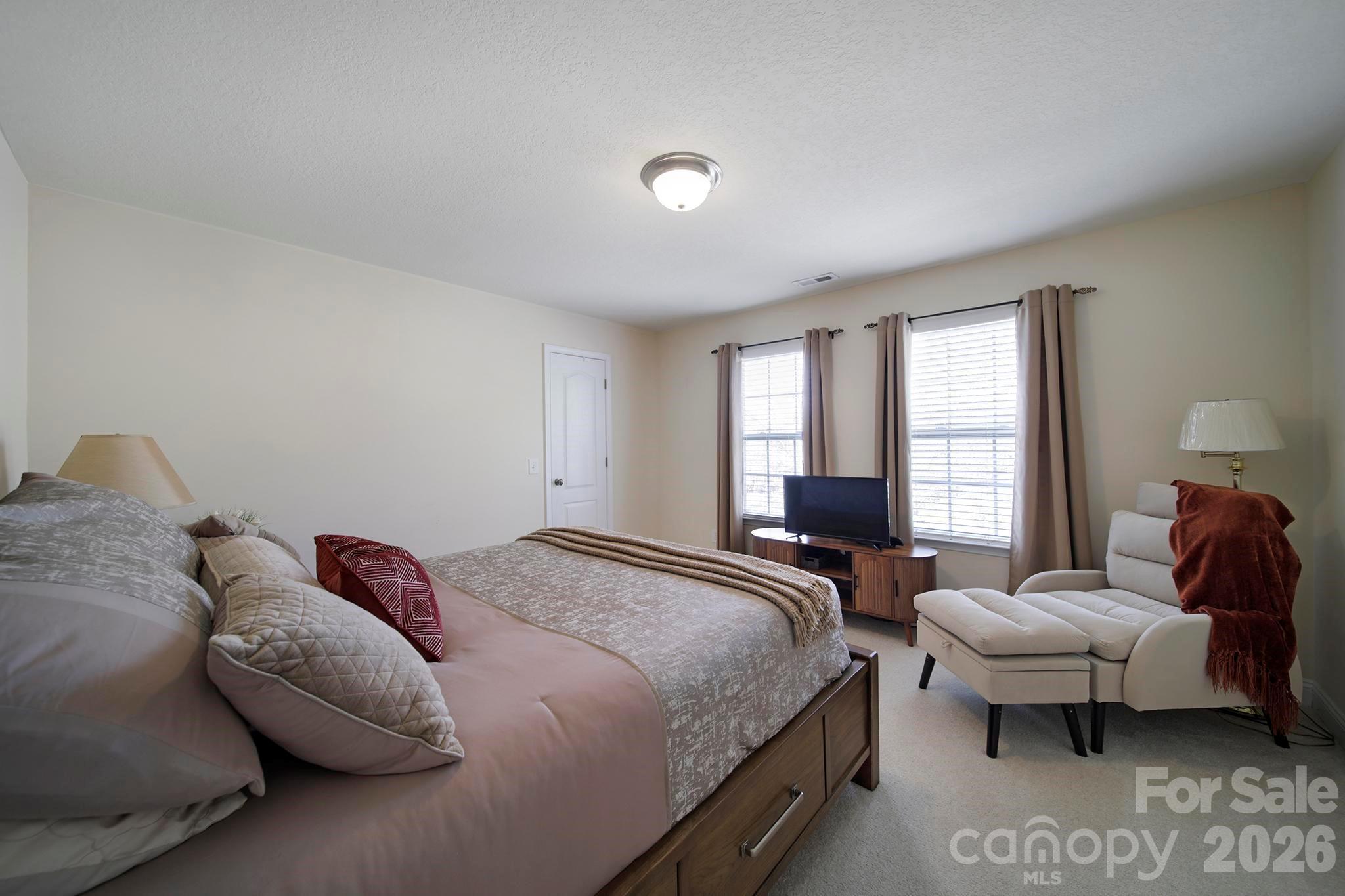 2492 Glyncastle Way — Gastonia