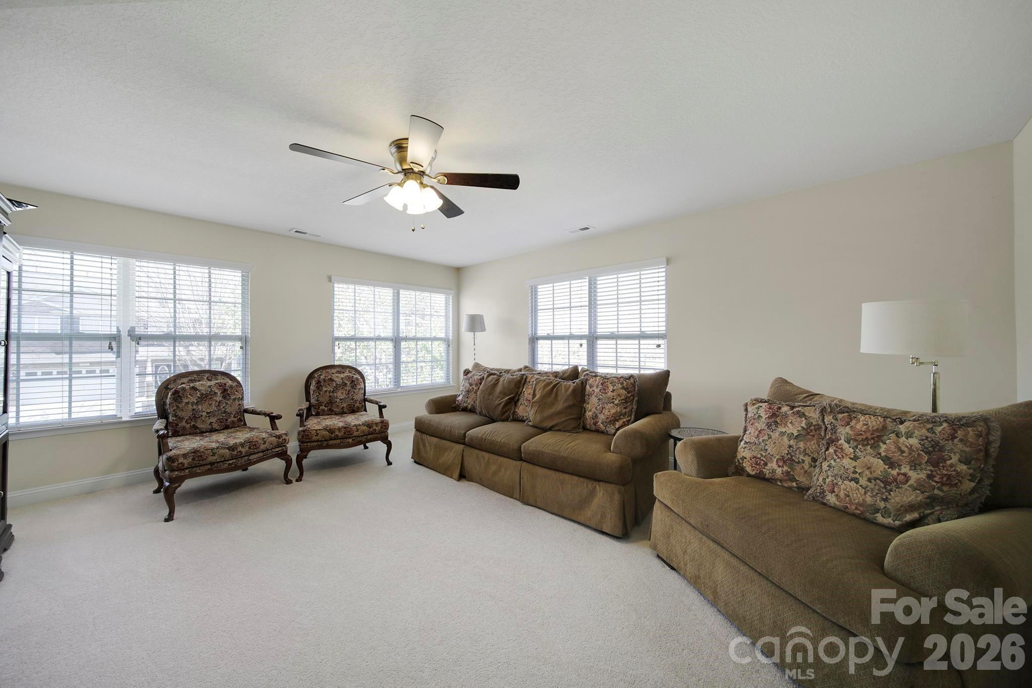 2492 Glyncastle Way — Gastonia