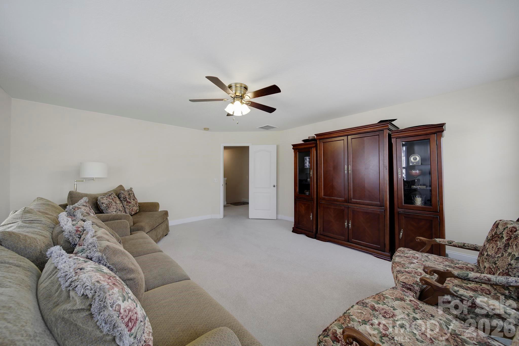 2492 Glyncastle Way — Gastonia