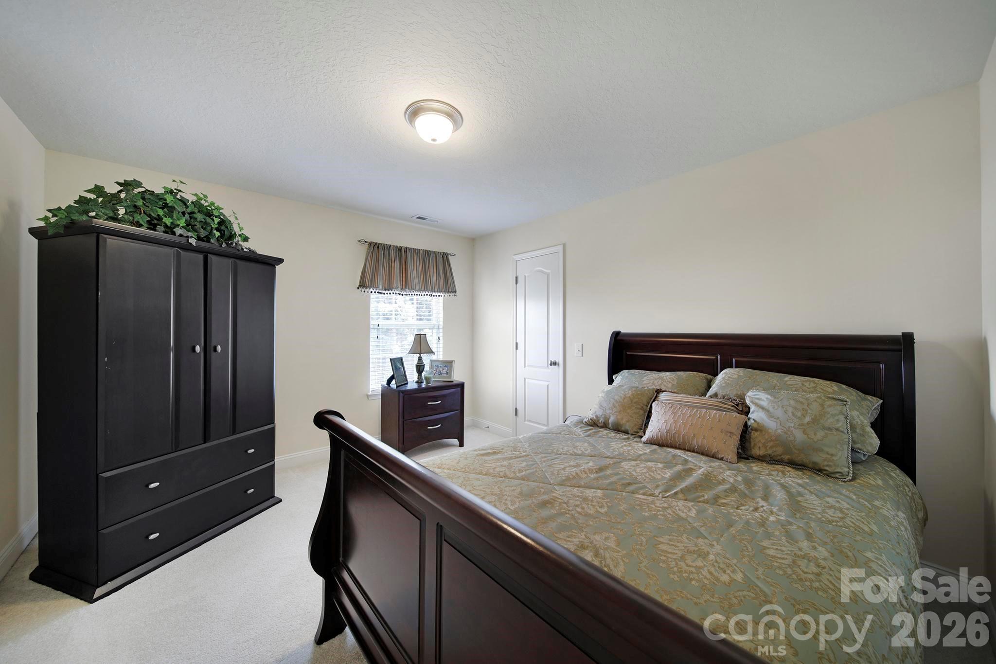 2492 Glyncastle Way — Gastonia