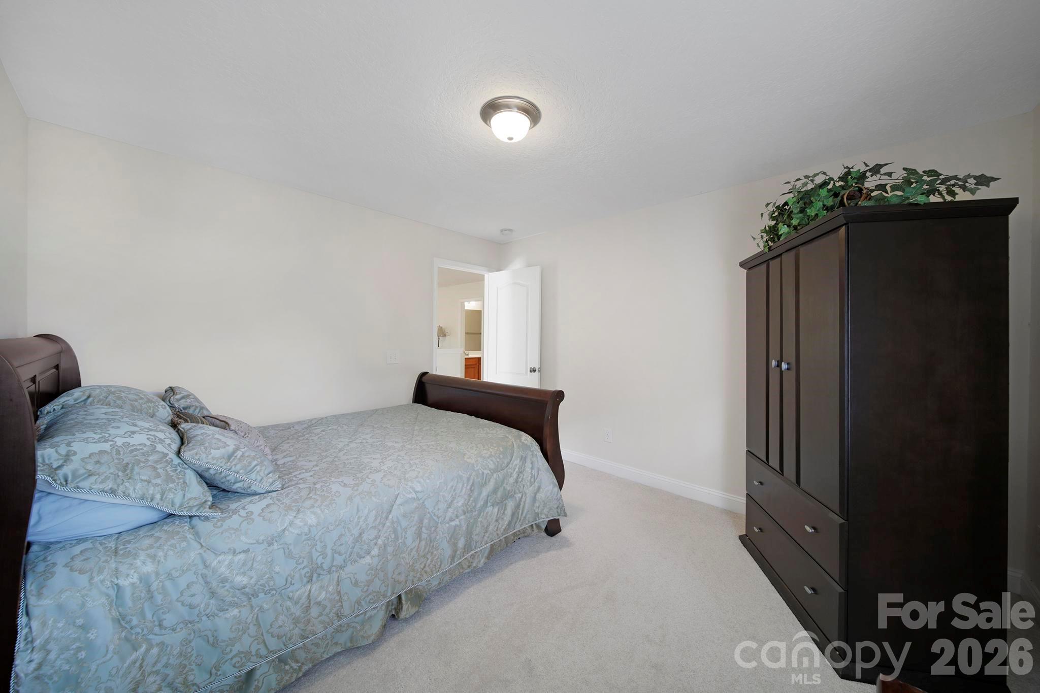 2492 Glyncastle Way — Gastonia