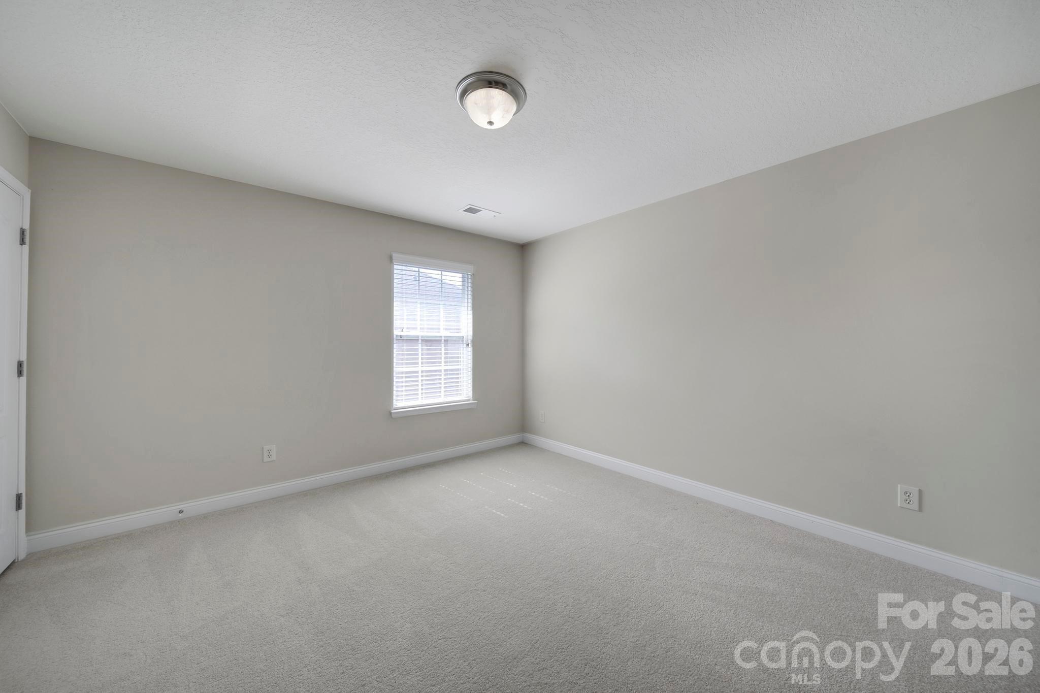 2492 Glyncastle Way — Gastonia