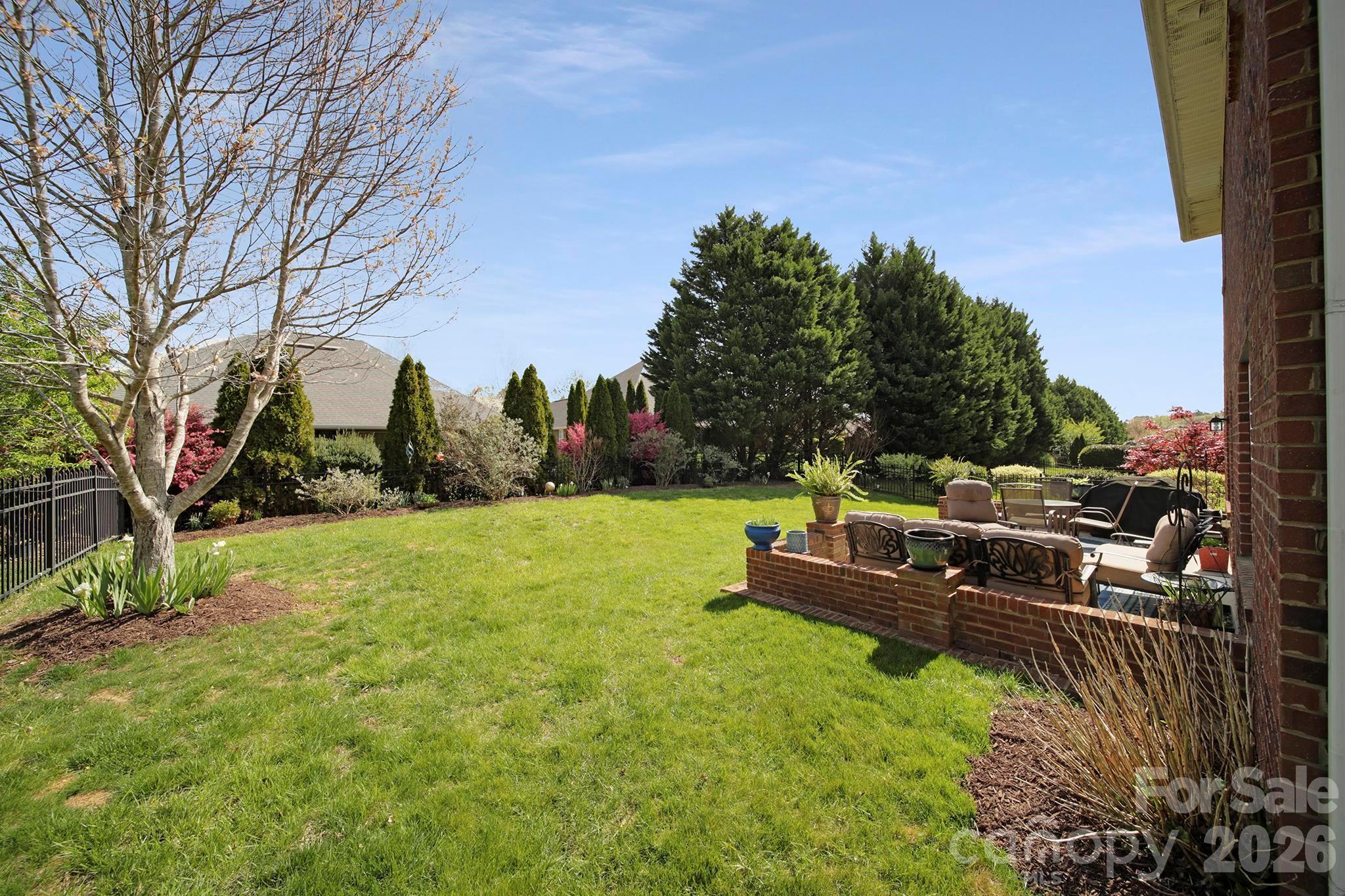 2492 Glyncastle Way — Gastonia