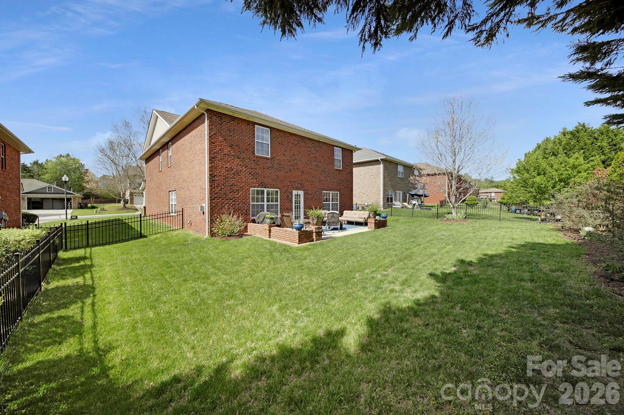 2492 Glyncastle Way — Gastonia