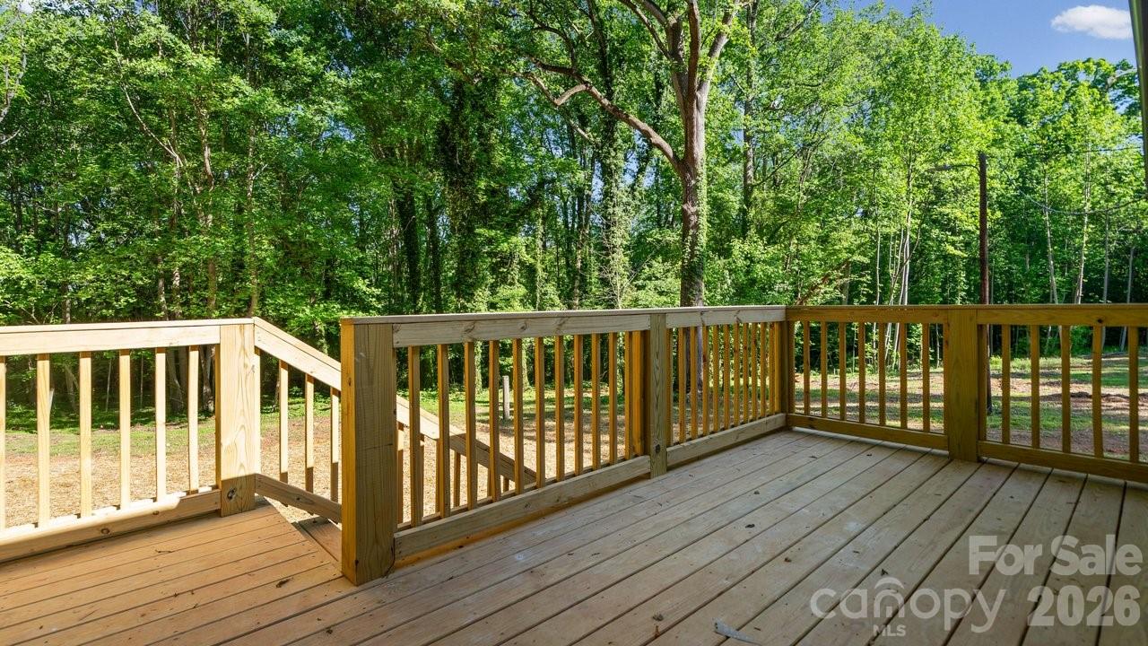 520 Summerow Road — Stanley