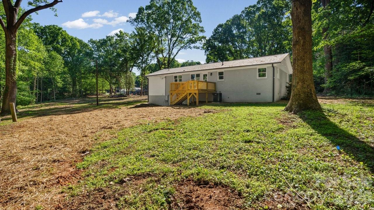 520 Summerow Road — Stanley