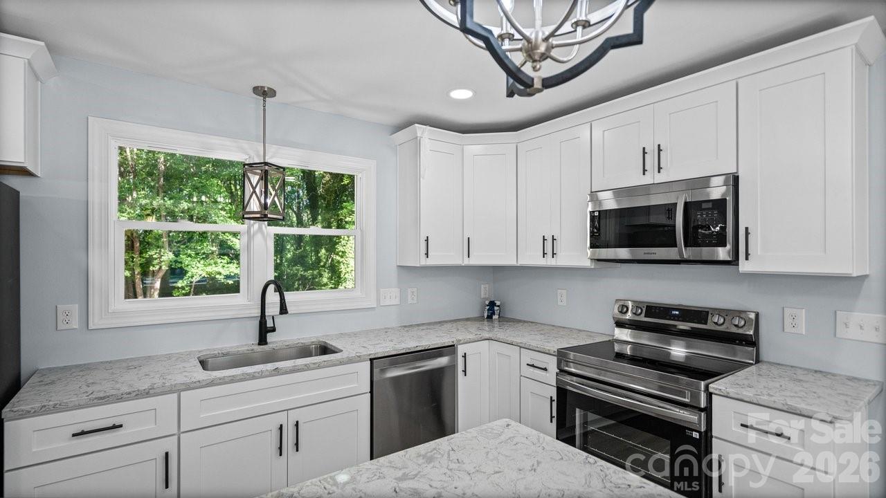 520 Summerow Road — Stanley
