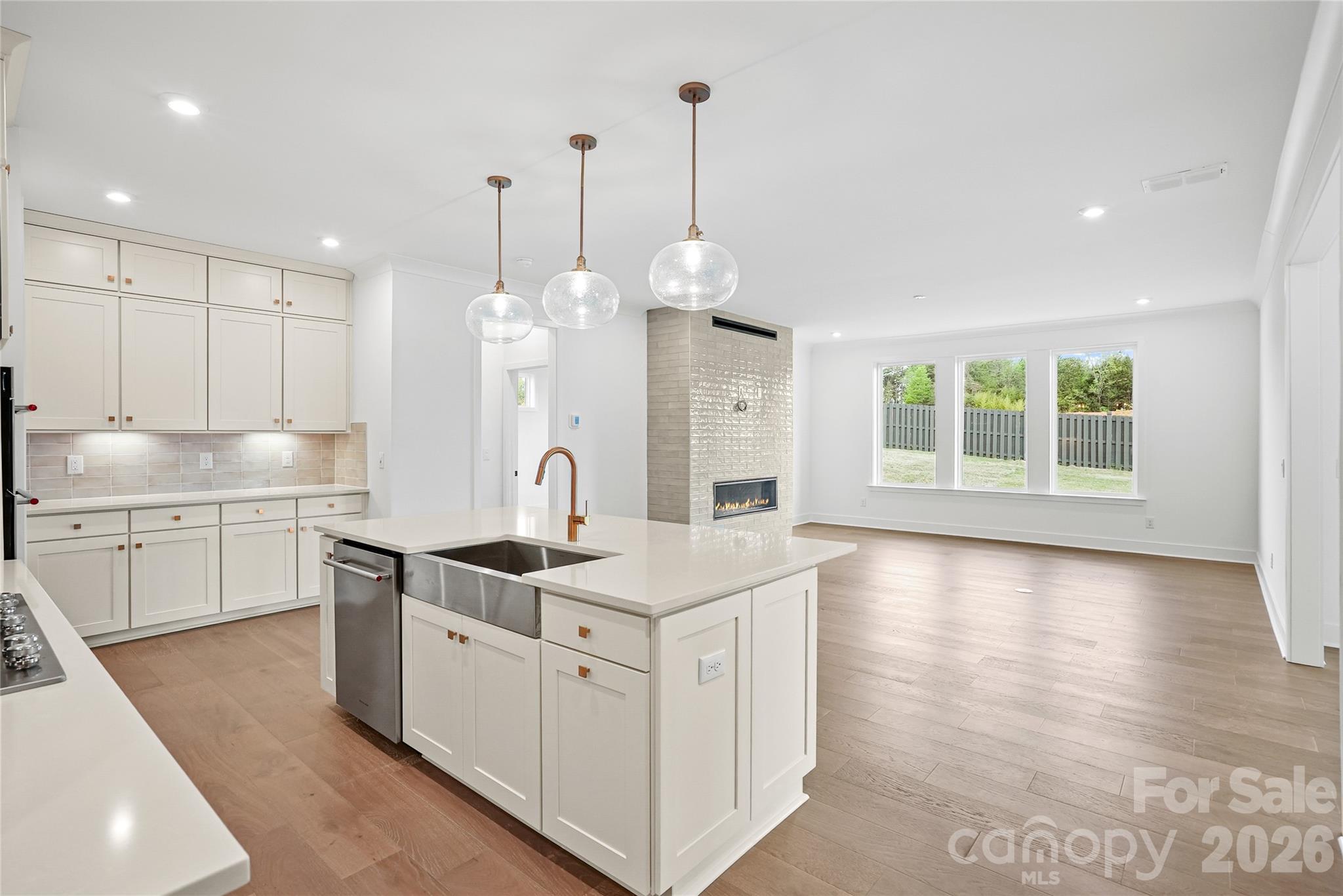 13907 Penbury Lane — Charlotte