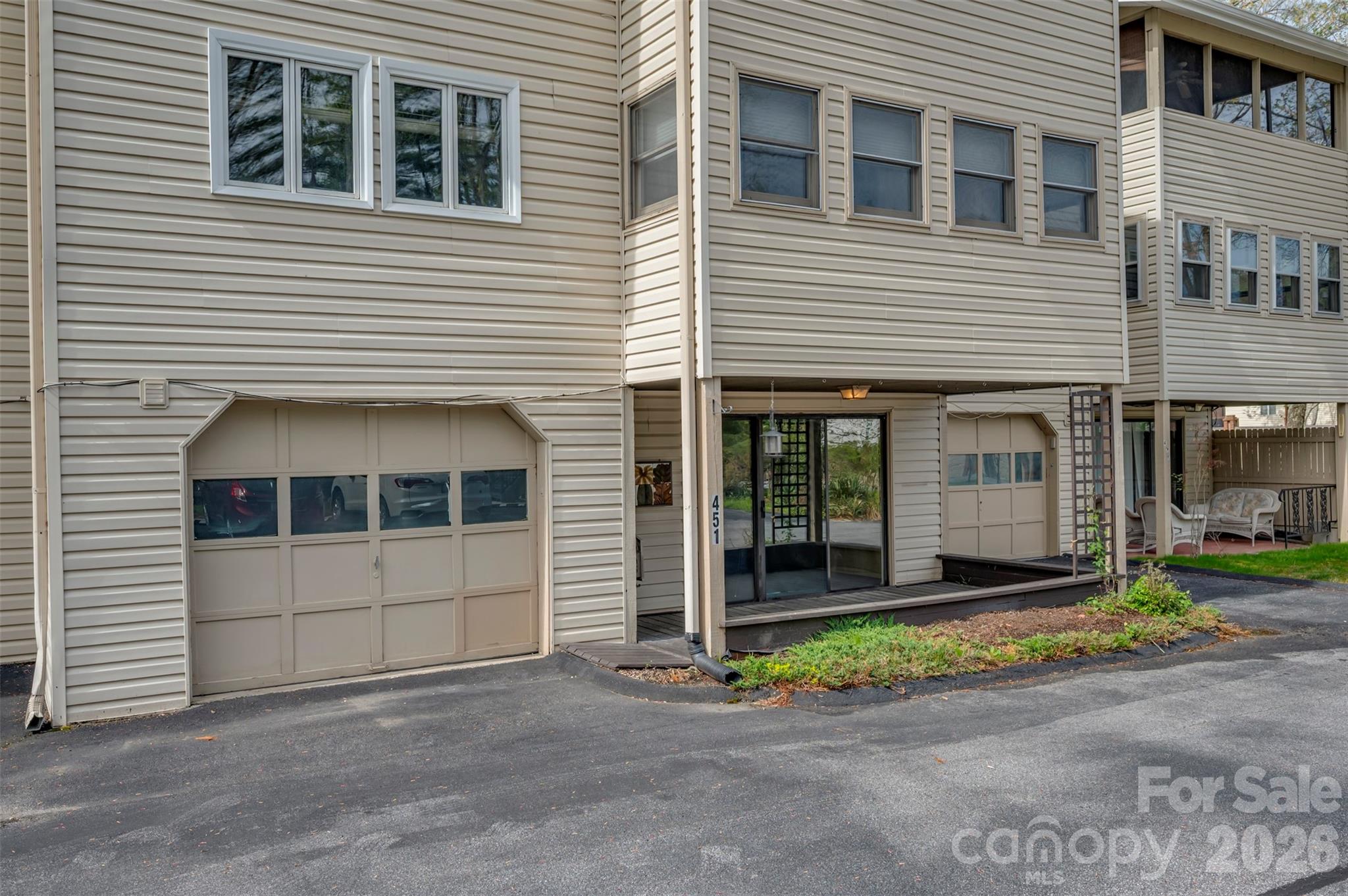 451 Britton Creek Drive — Hendersonville
