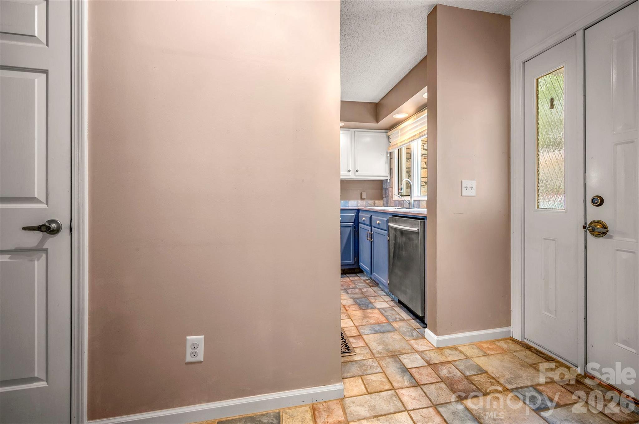 451 Britton Creek Drive — Hendersonville
