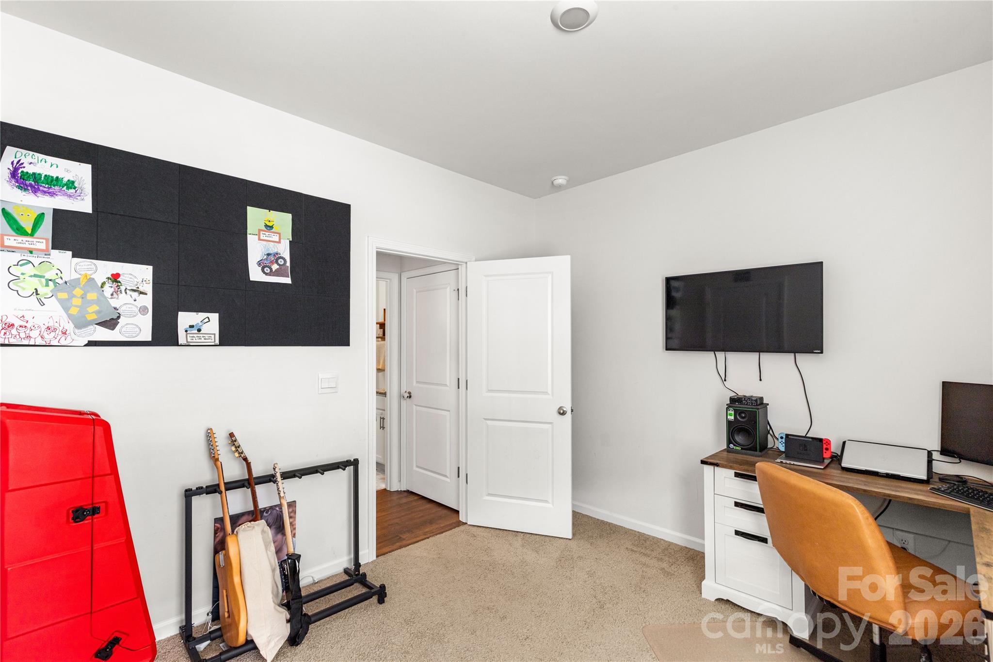 559 King Clover Lane — Clover