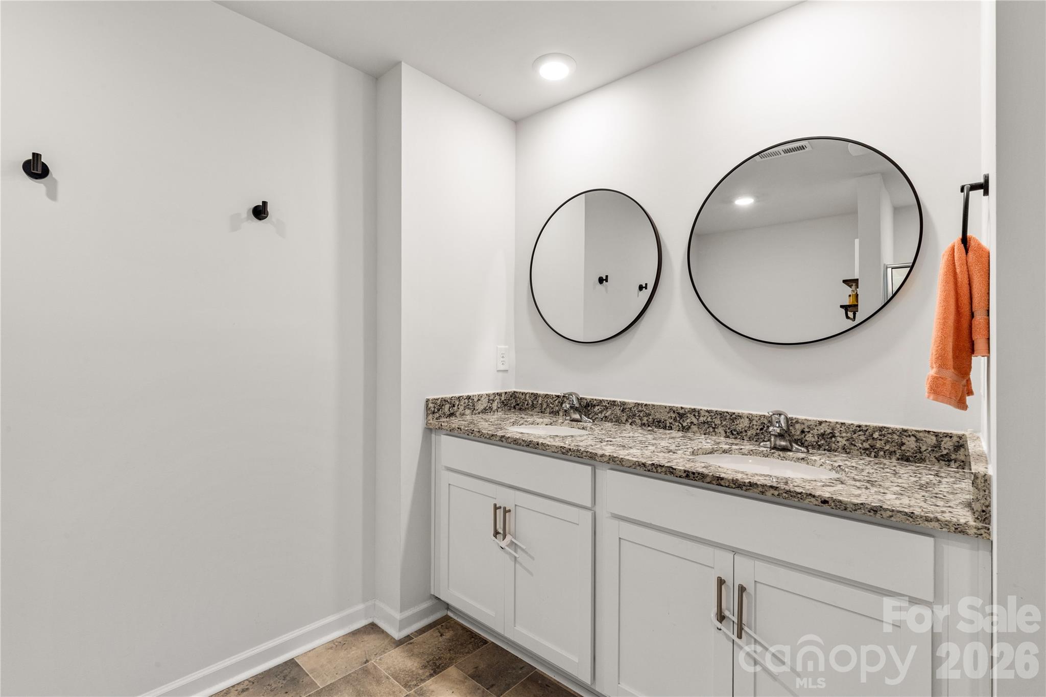 559 King Clover Lane — Clover