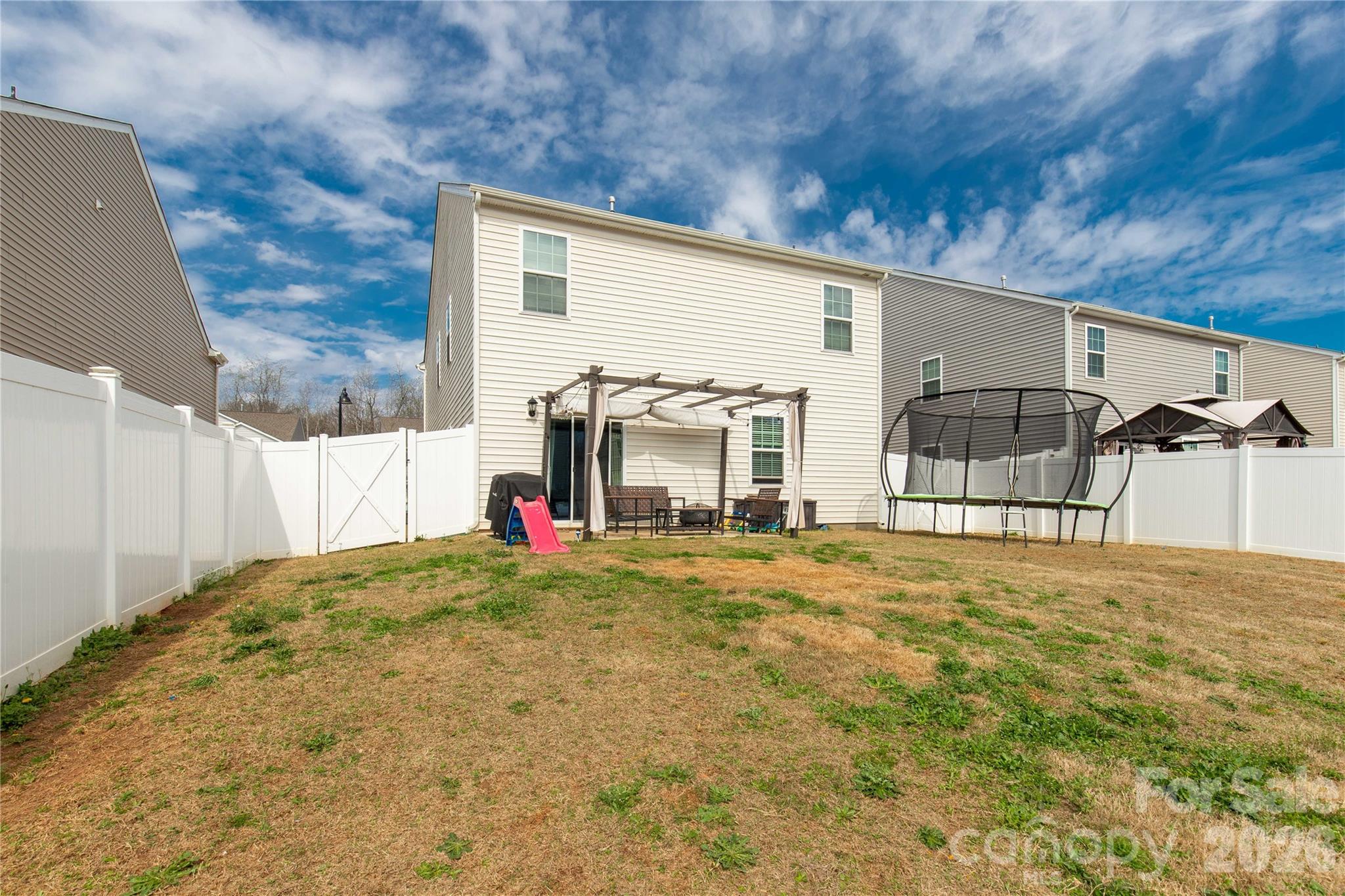559 King Clover Lane — Clover