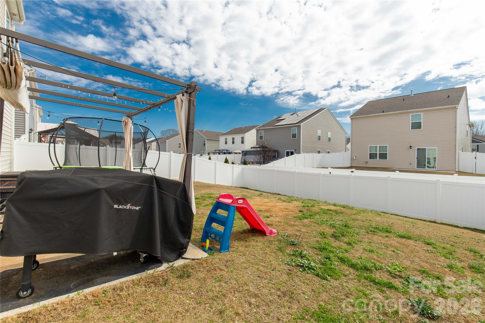 559 King Clover Lane — Clover