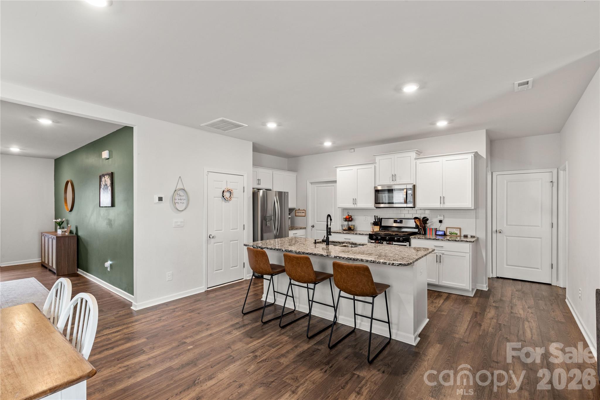 559 King Clover Lane — Clover