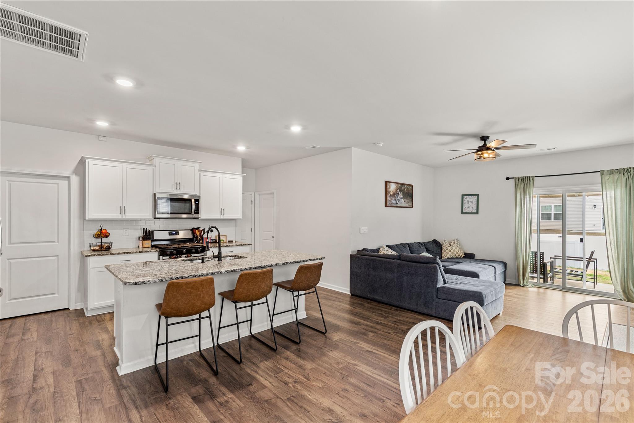 559 King Clover Lane — Clover