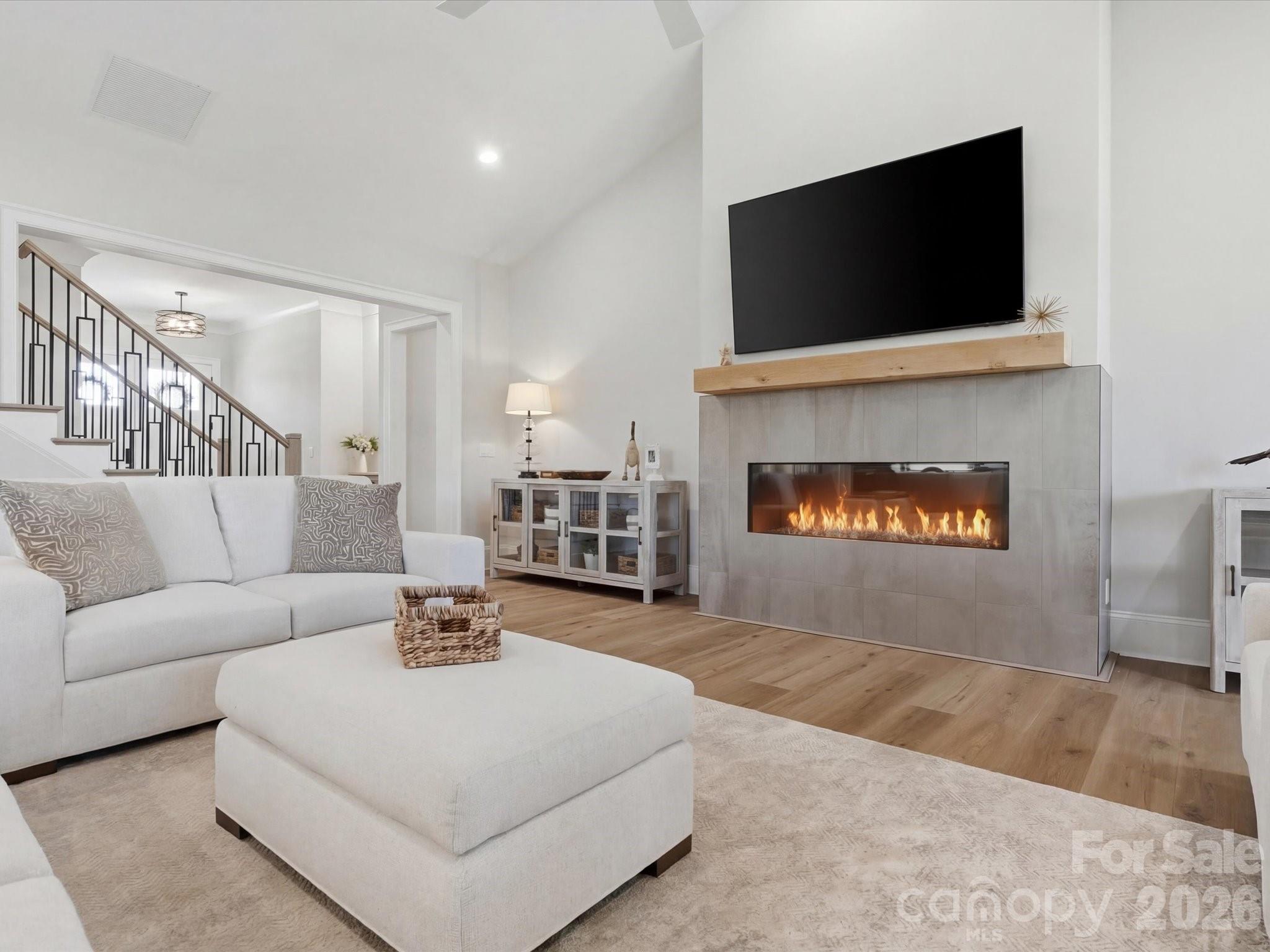 1008 Broadmoor Drive — Marvin