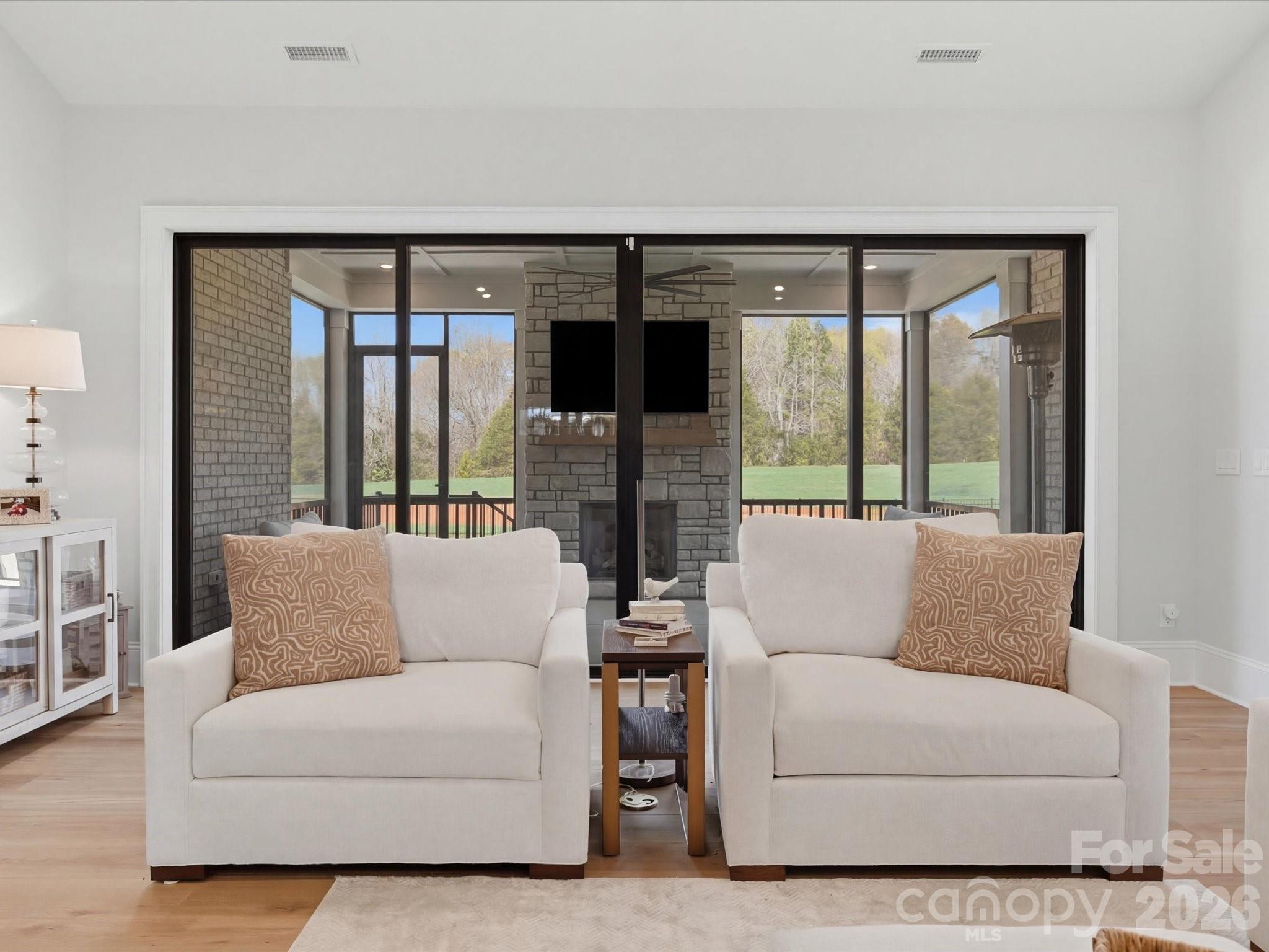 1008 Broadmoor Drive — Marvin