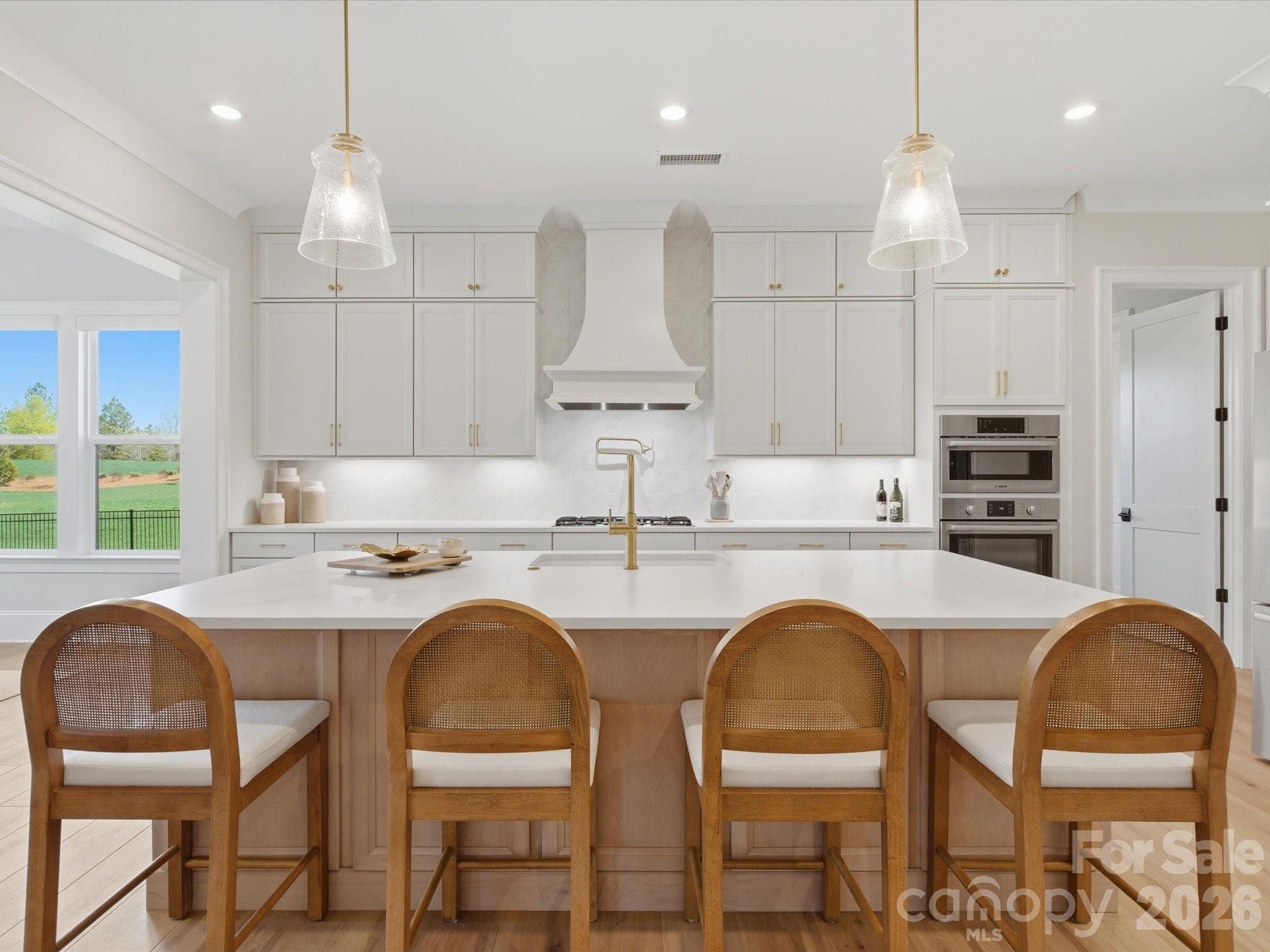 1008 Broadmoor Drive — Marvin