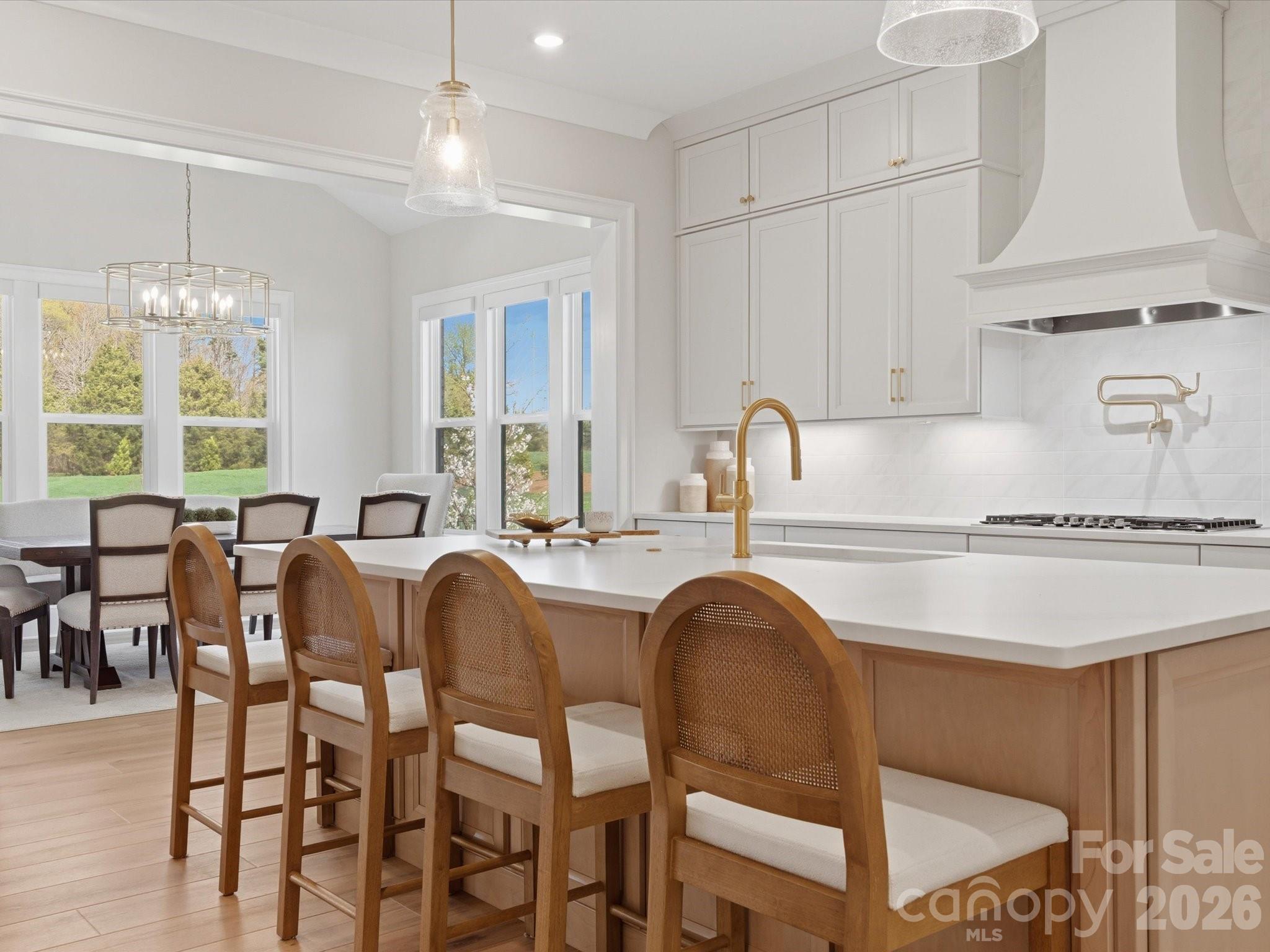 1008 Broadmoor Drive — Marvin