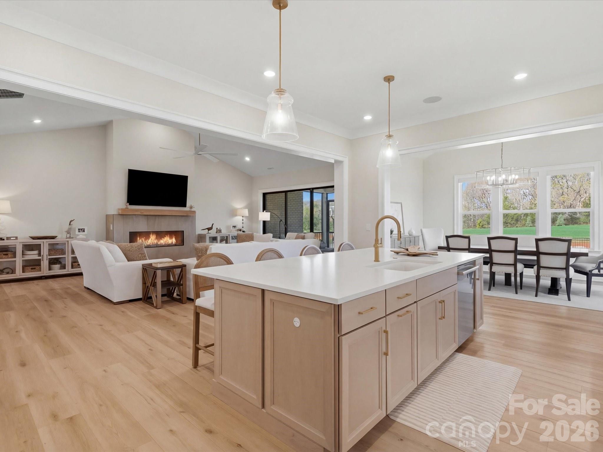 1008 Broadmoor Drive — Marvin