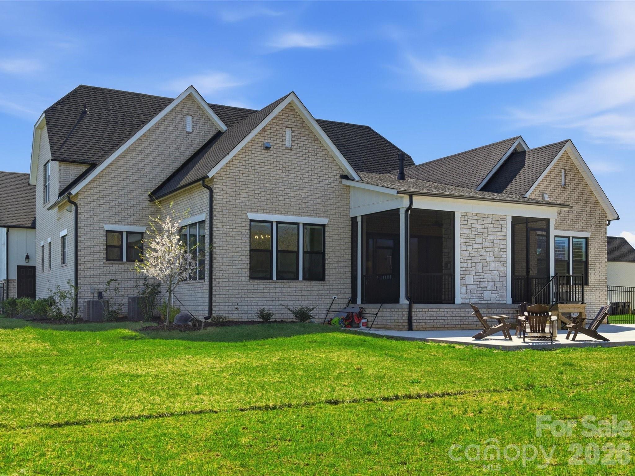 1008 Broadmoor Drive — Marvin