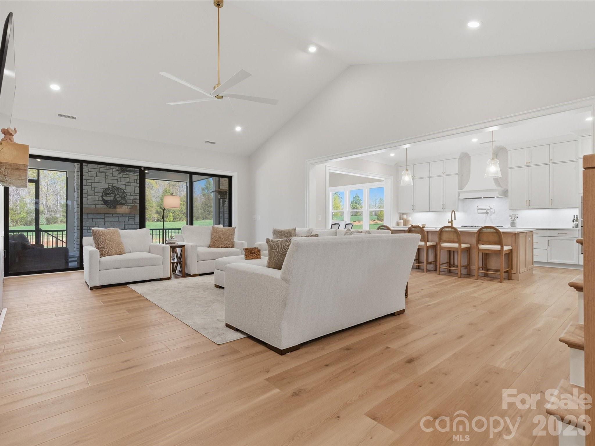1008 Broadmoor Drive — Marvin
