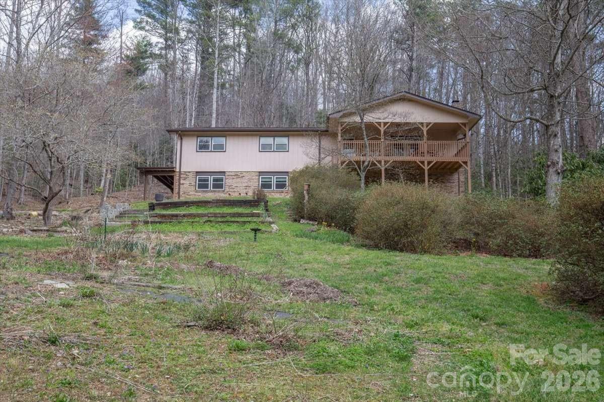 972 Harper Road — Hendersonville