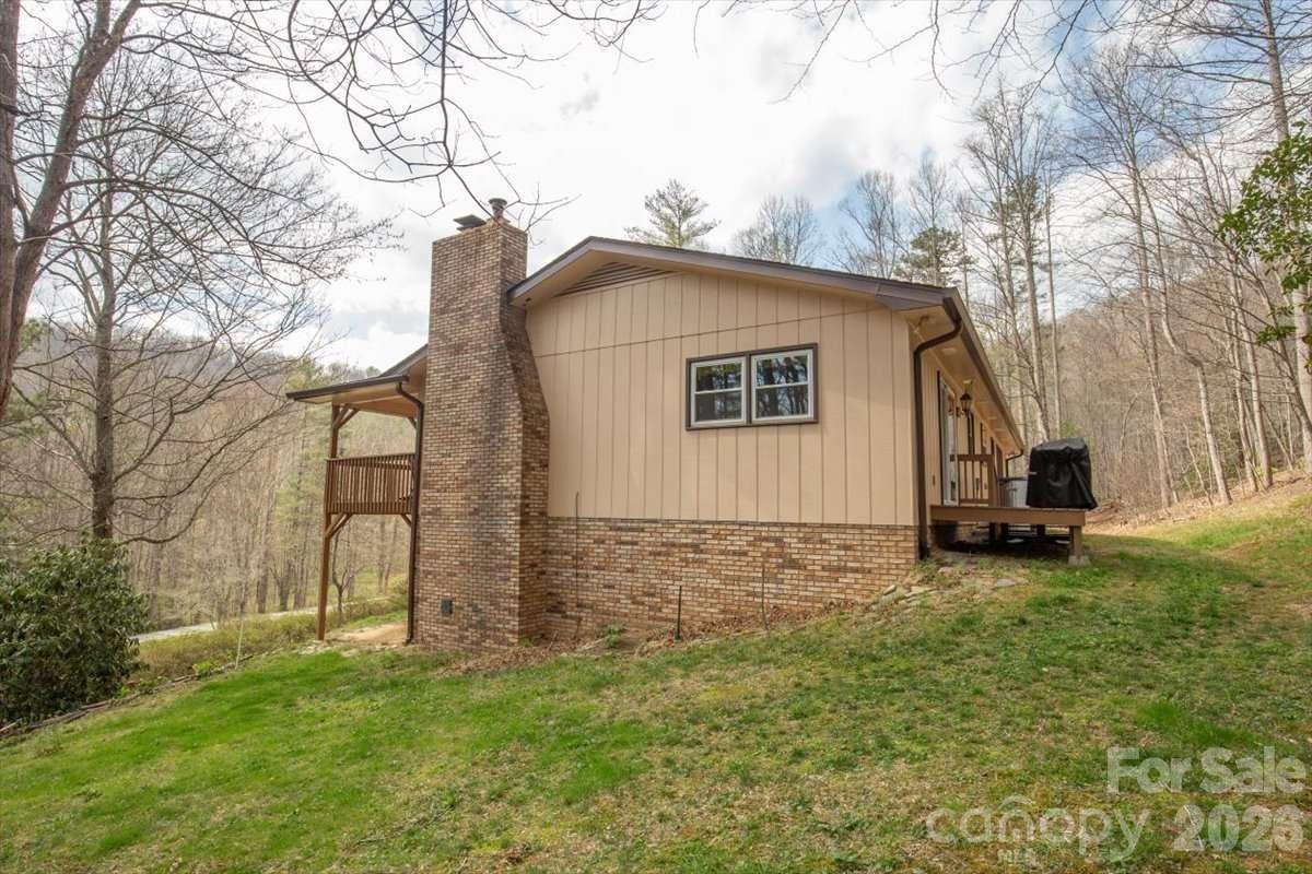 972 Harper Road — Hendersonville