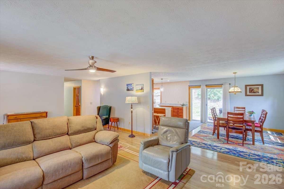972 Harper Road — Hendersonville