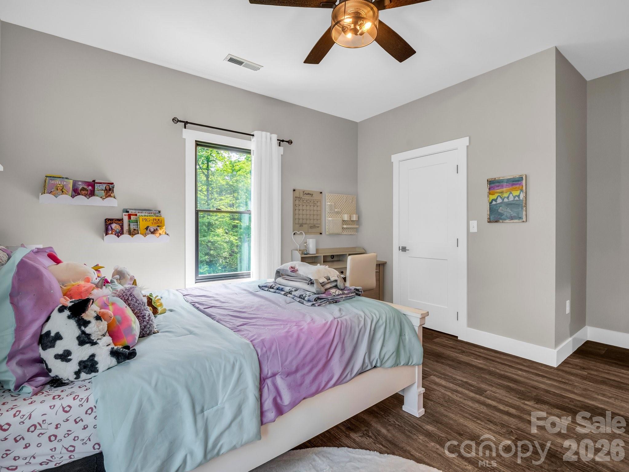 5717 Turnpike Road — Horse Shoe