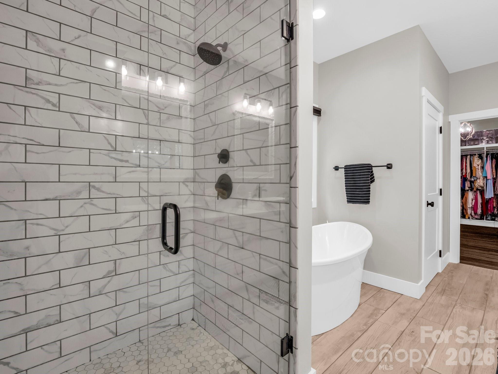 5717 Turnpike Road — Horse Shoe