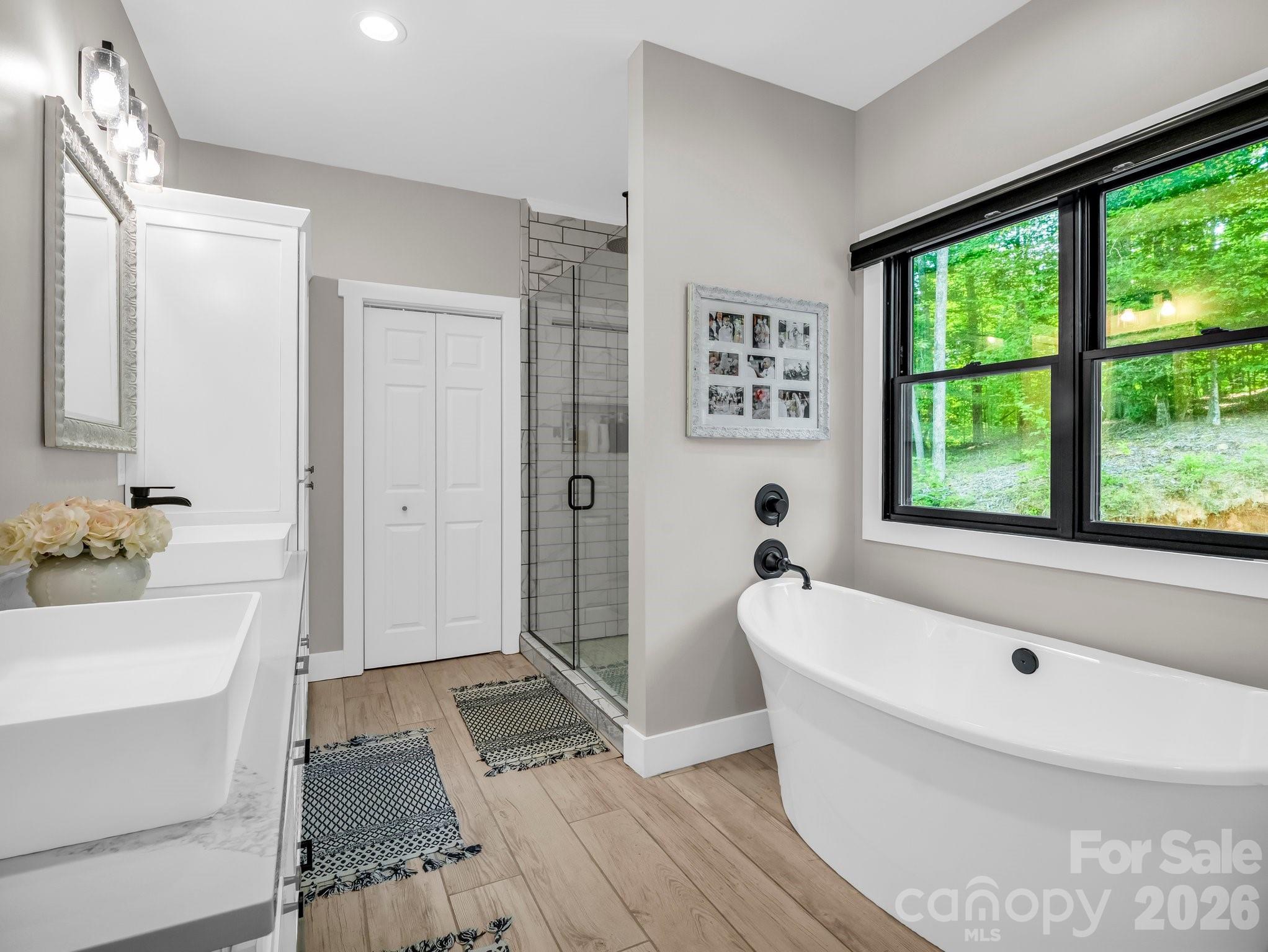 5717 Turnpike Road — Horse Shoe