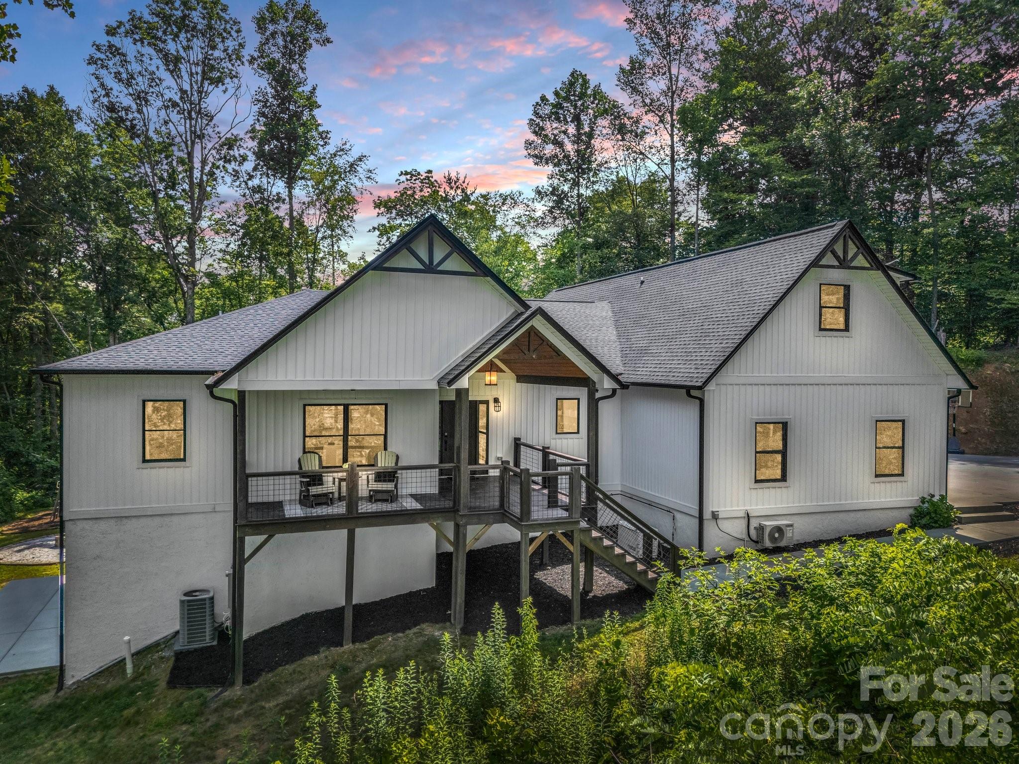 5717 Turnpike Road — Horse Shoe