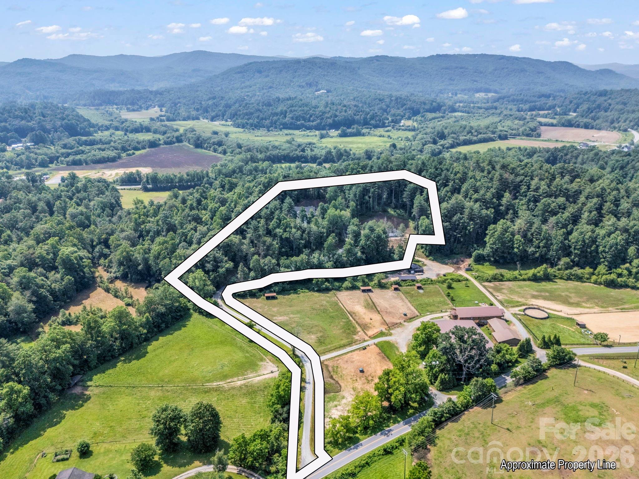 5717 Turnpike Road — Horse Shoe