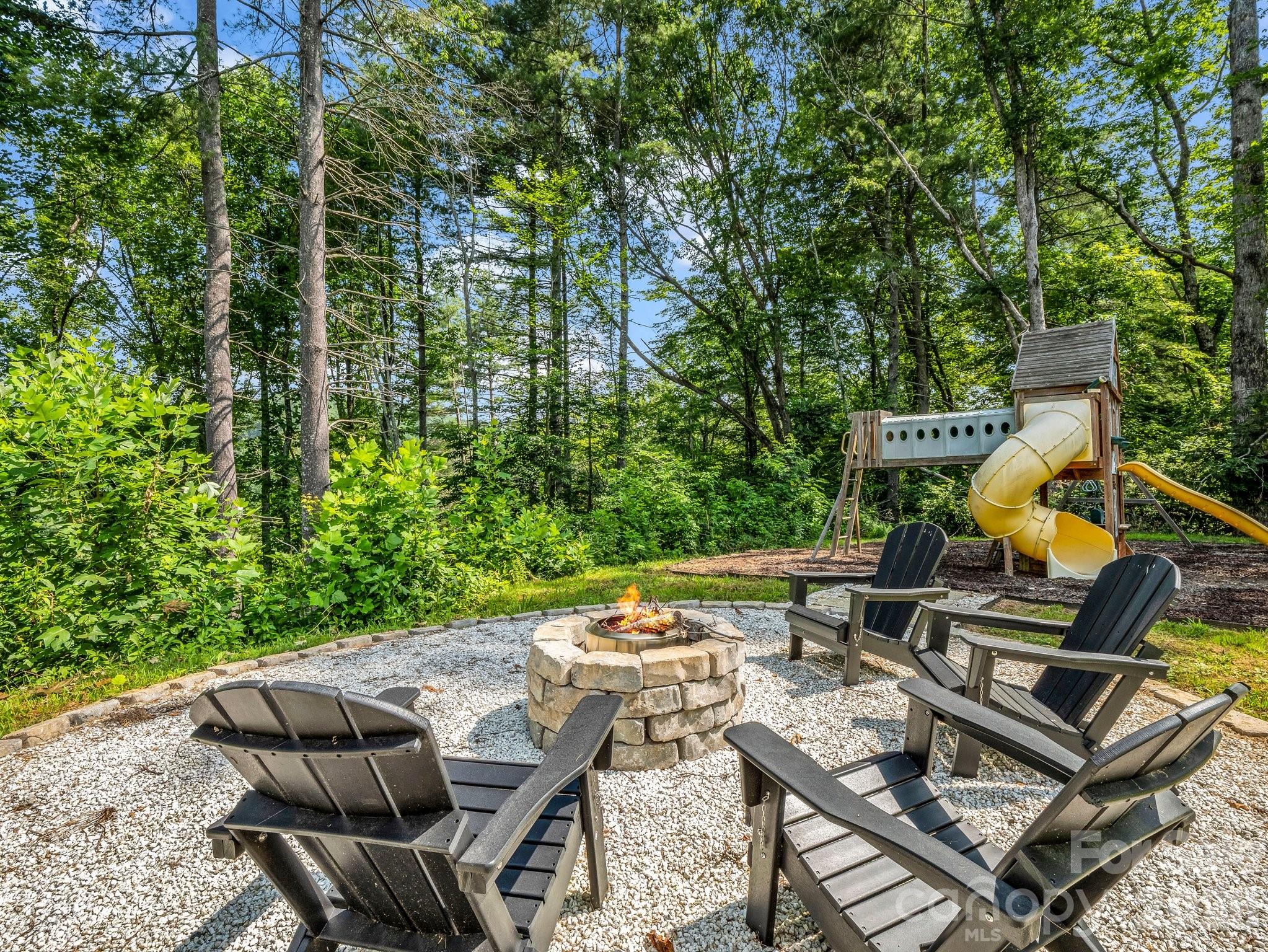 5717 Turnpike Road — Horse Shoe