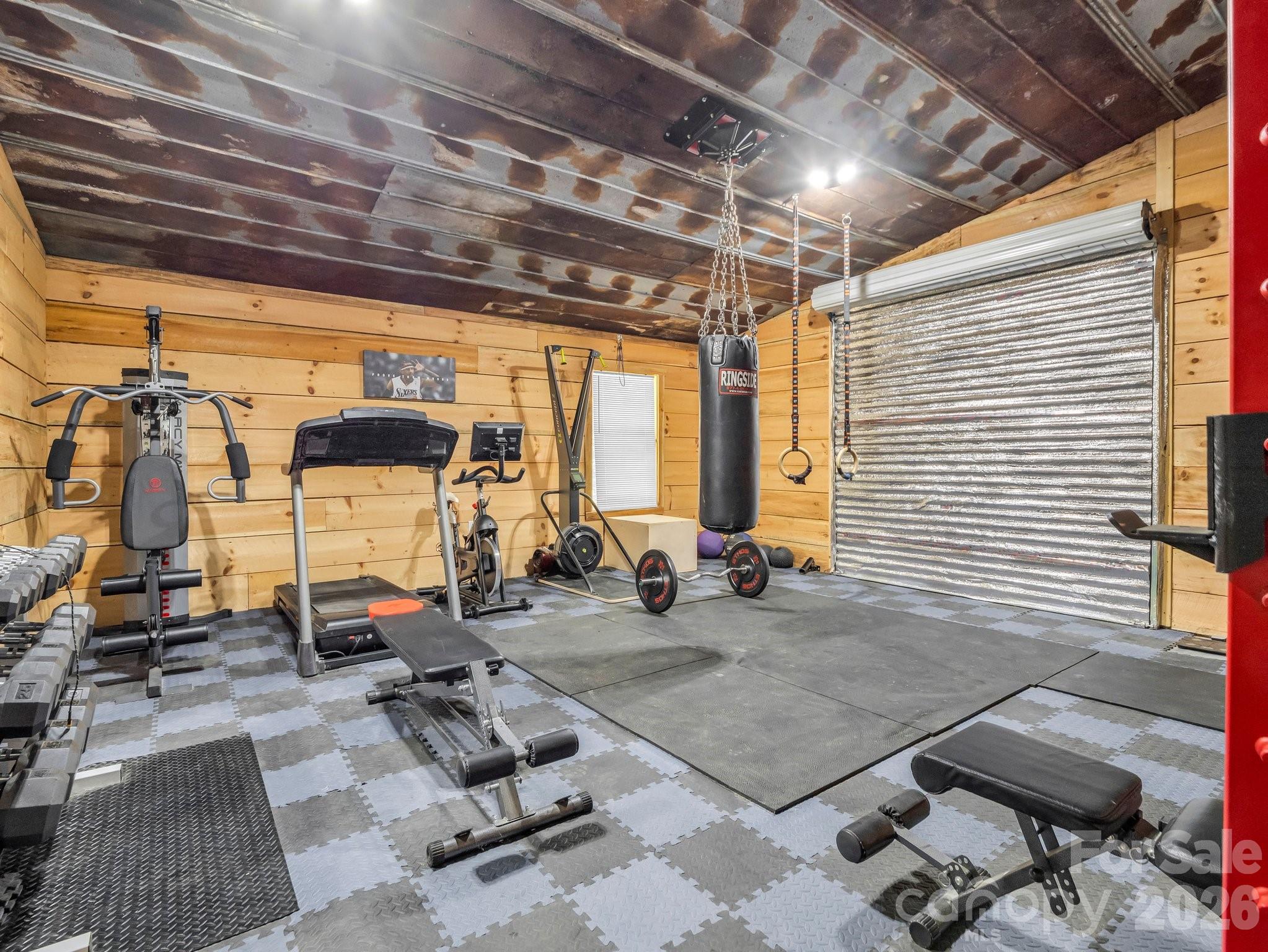 5717 Turnpike Road — Horse Shoe