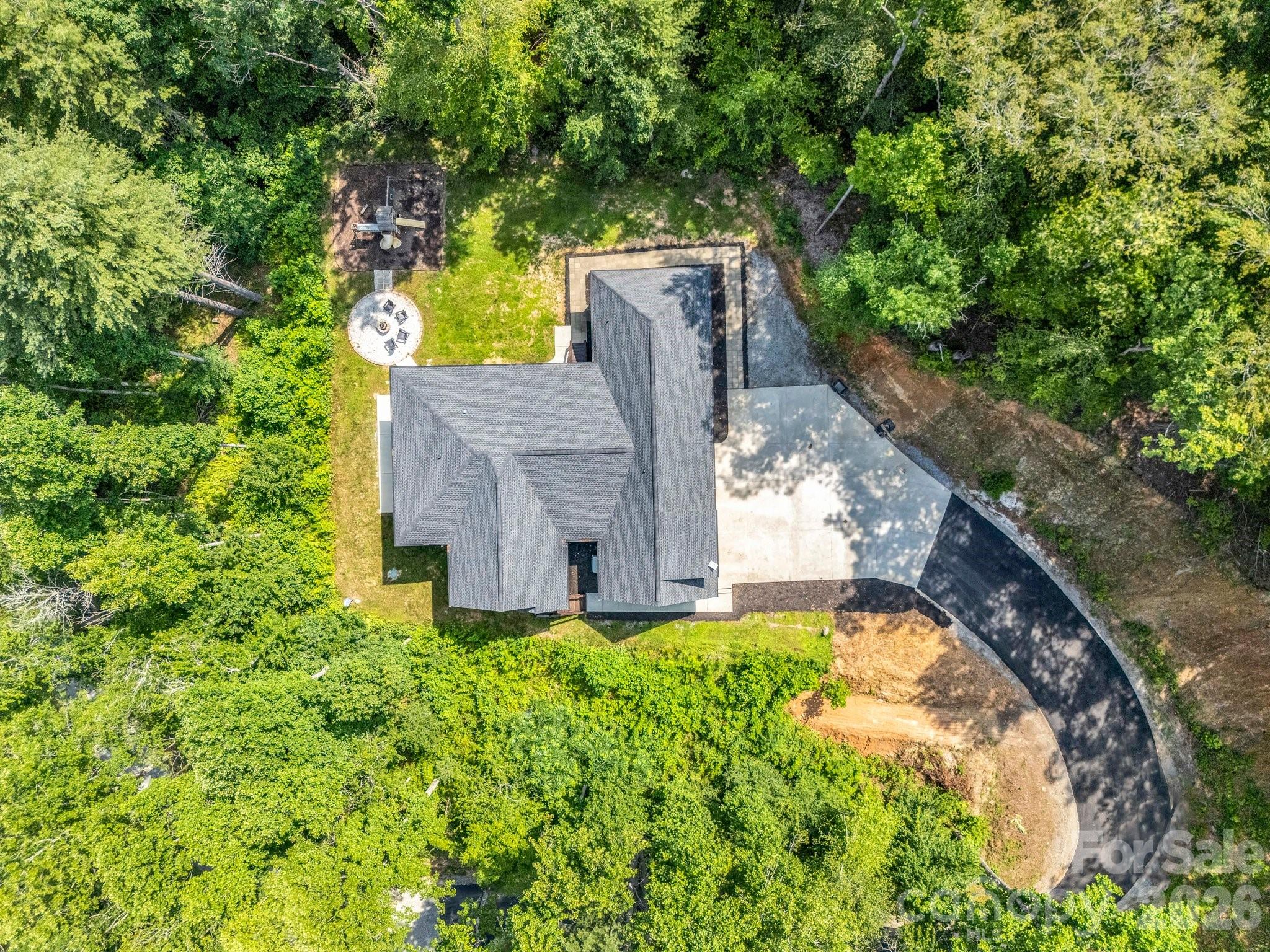 5717 Turnpike Road — Horse Shoe