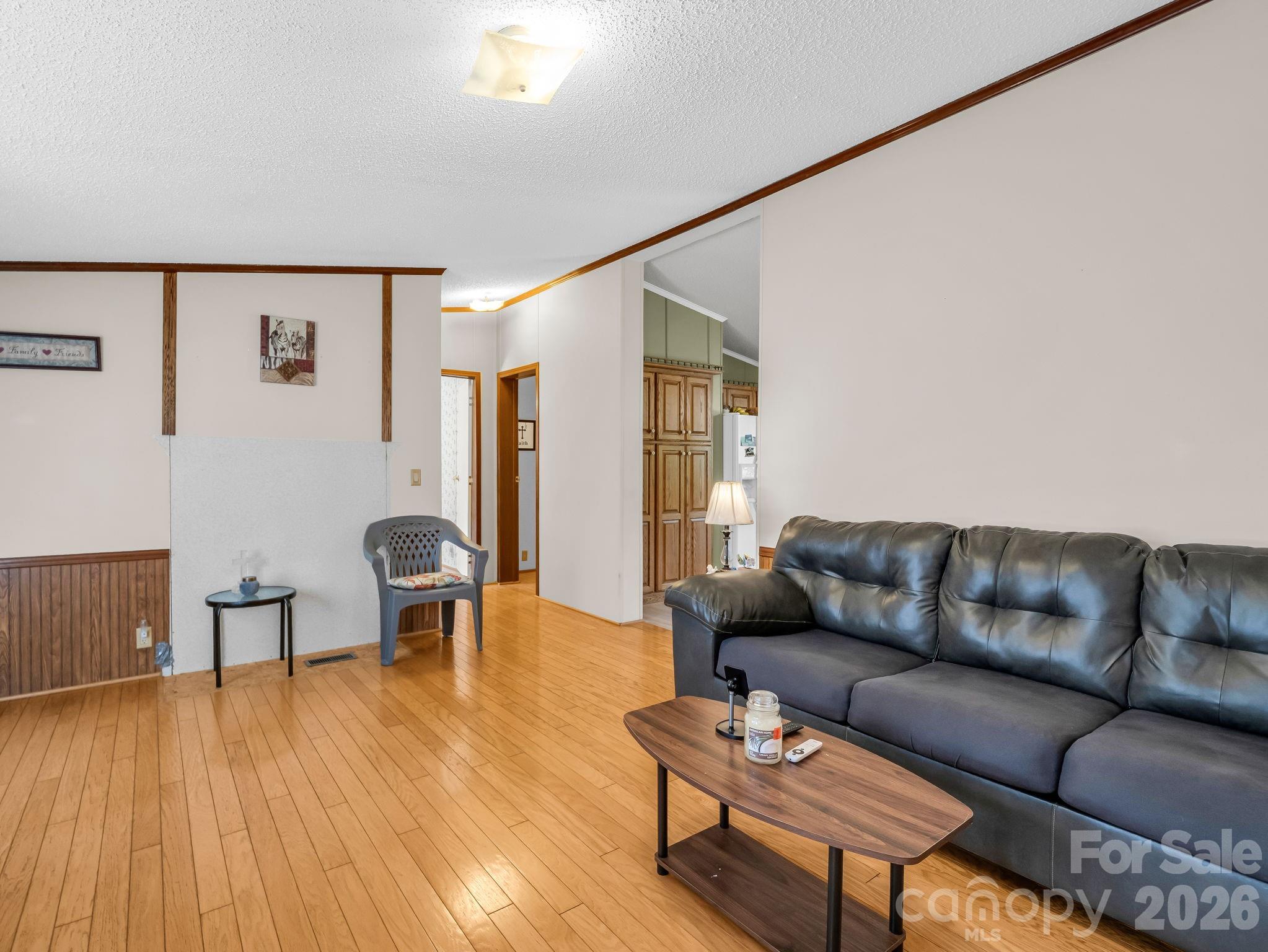 208 Oak Drive — Shelby
