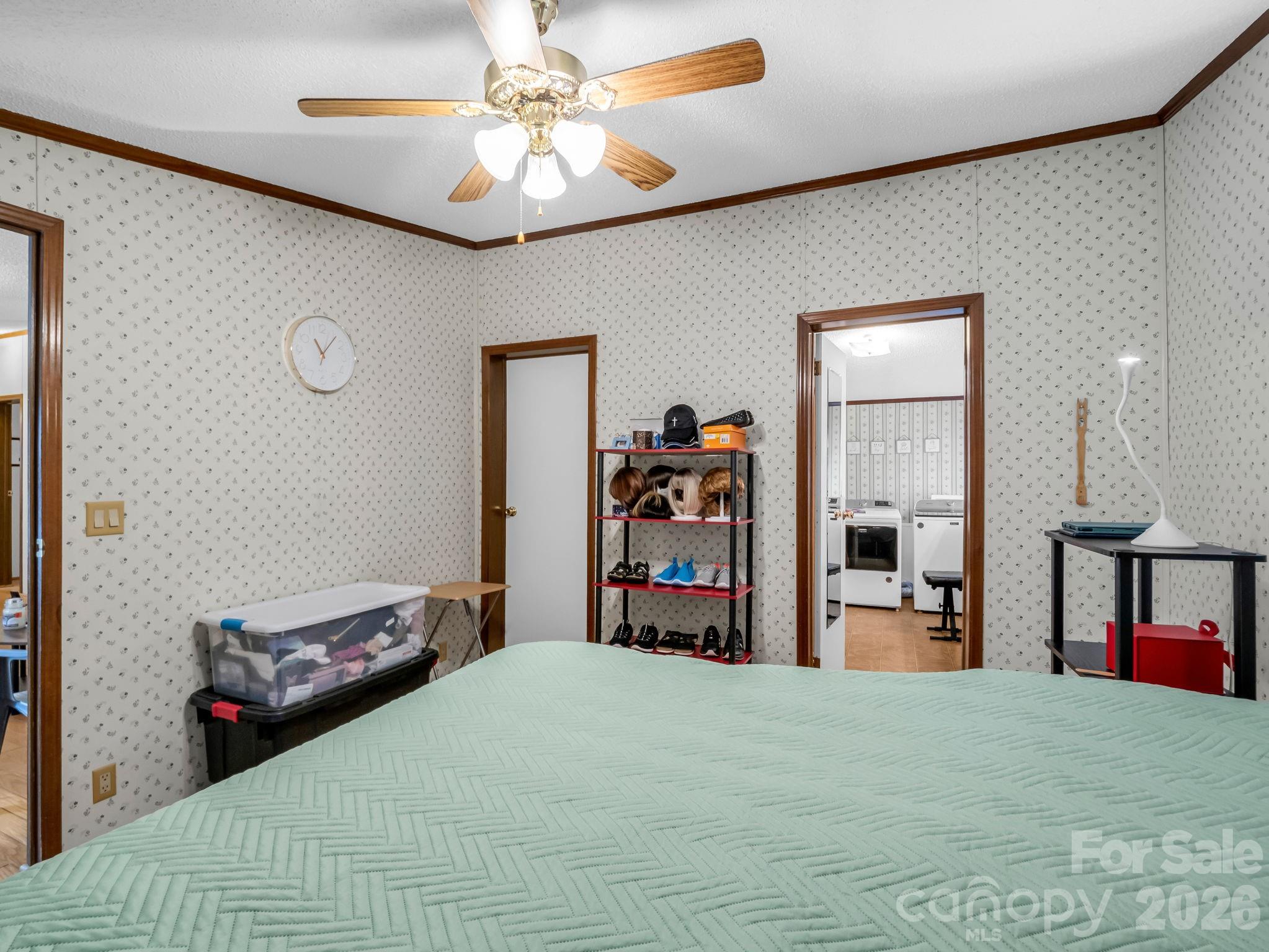 208 Oak Drive — Shelby