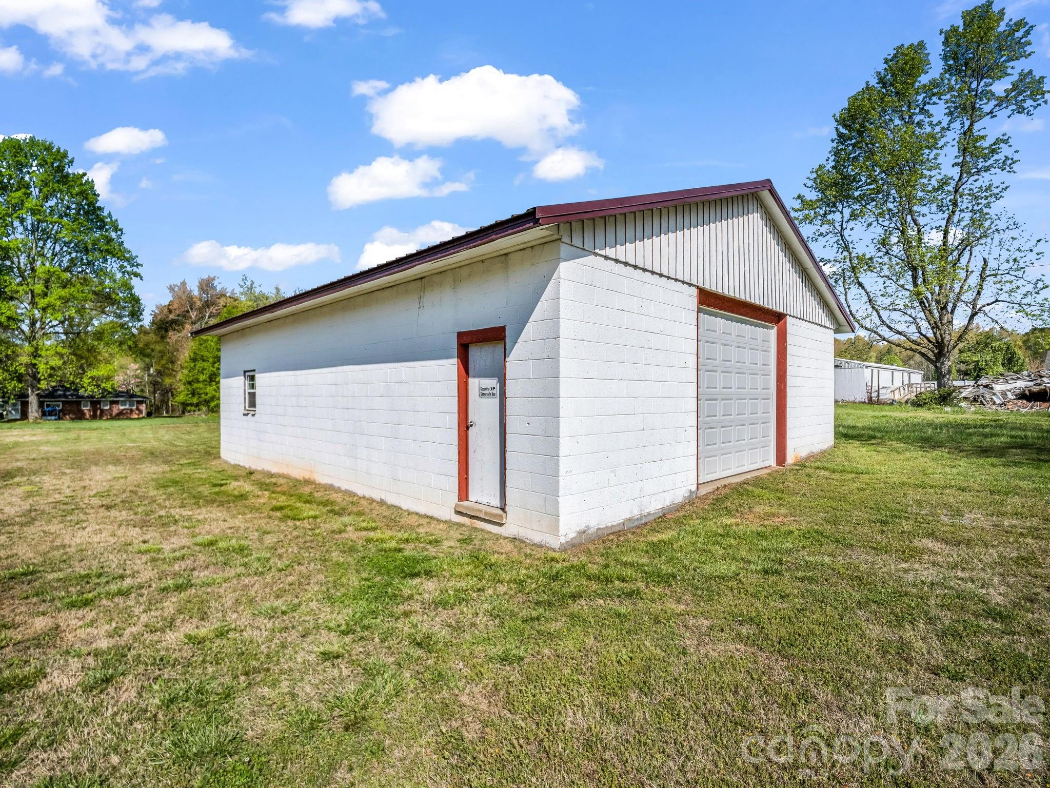 208 Oak Drive — Shelby