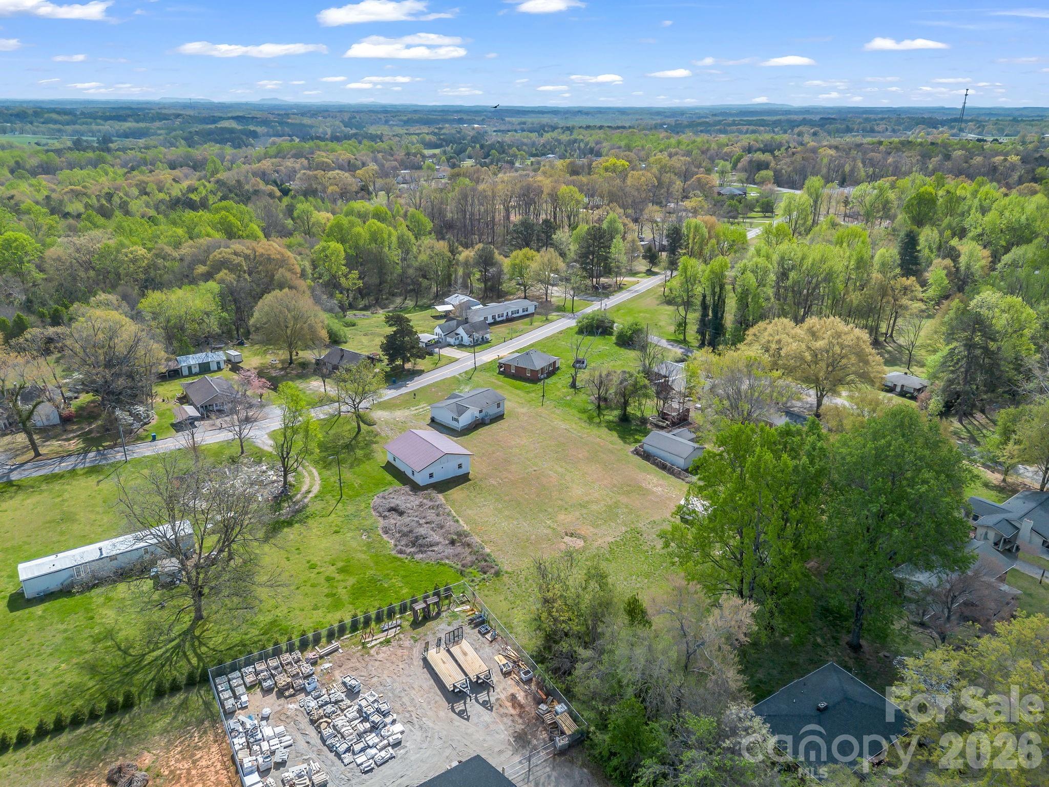 208 Oak Drive — Shelby